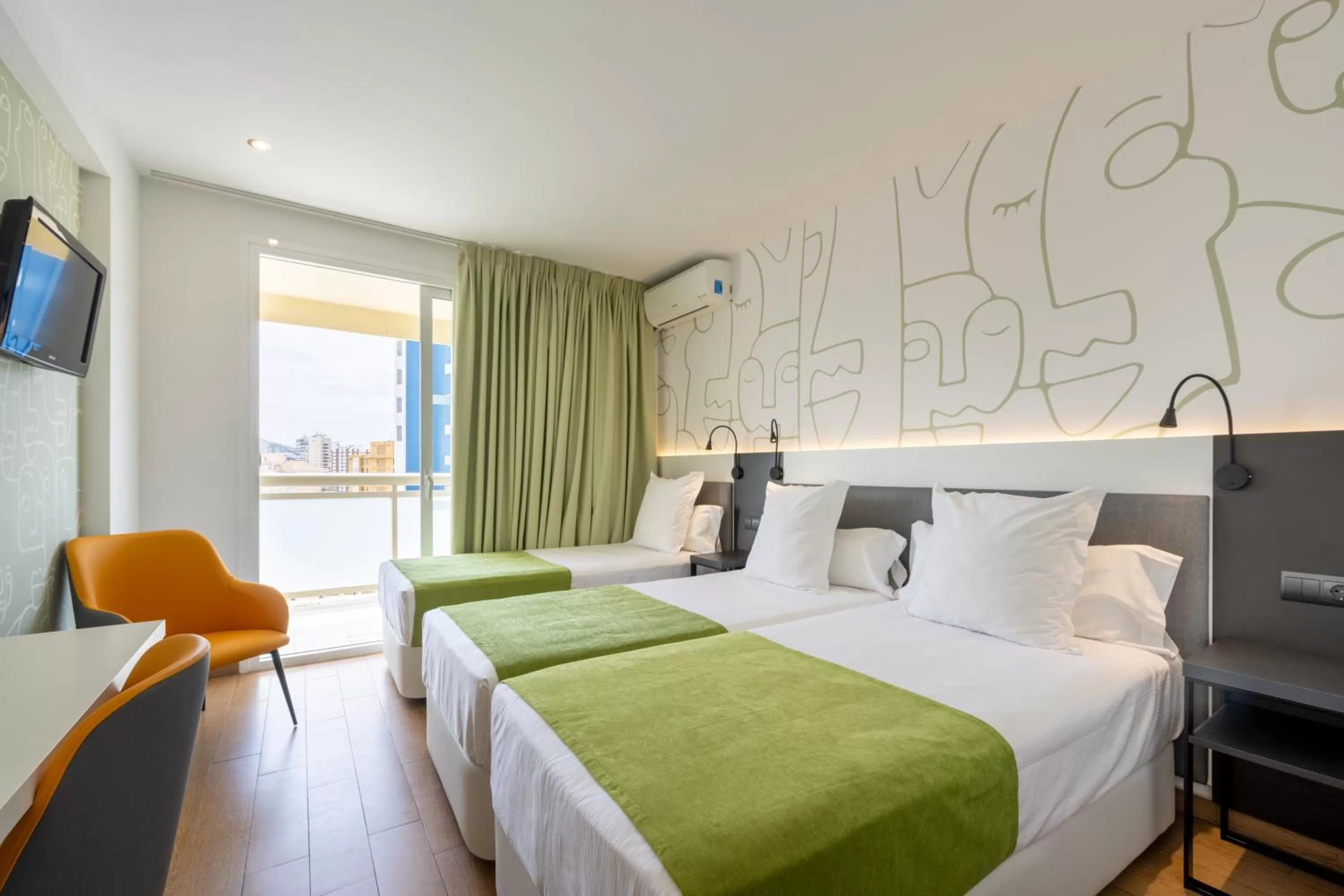 Bed in Climia Benidorm Plaza