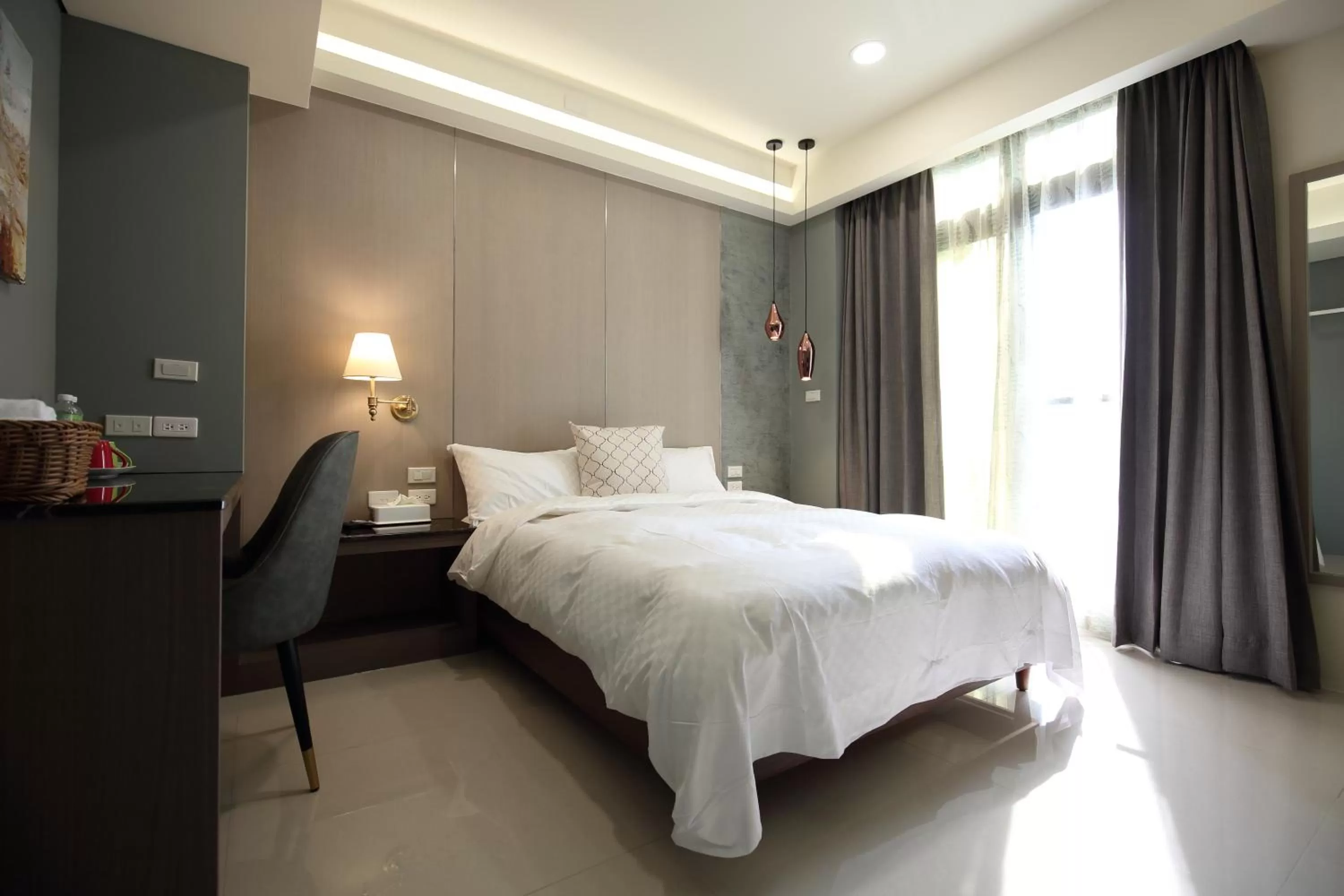 Bed in 52 travelers home (with elevator)