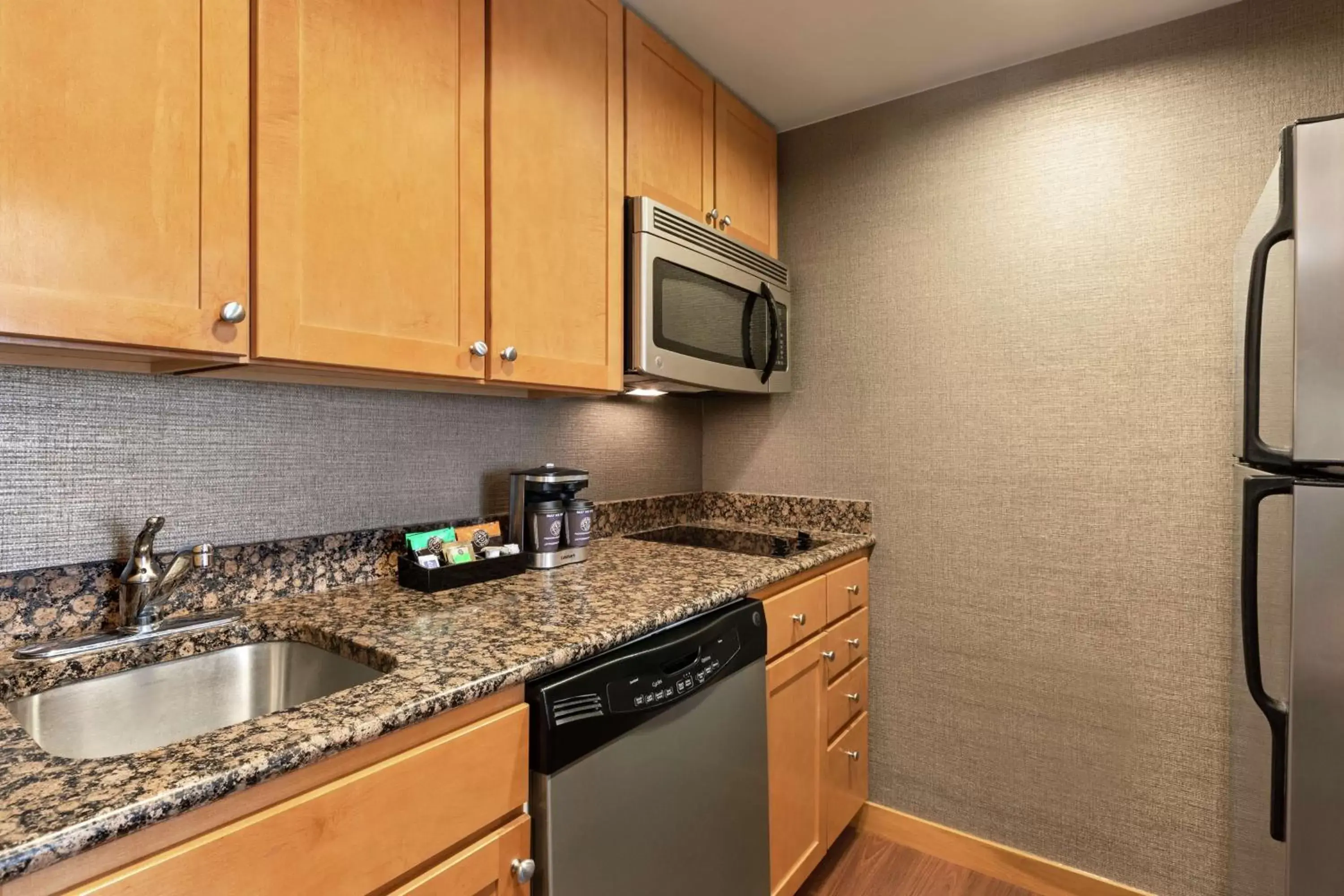 Kitchen or kitchenette, Kitchen/Kitchenette in Homewood Suites by Hilton Allentown-West/Fogelsville