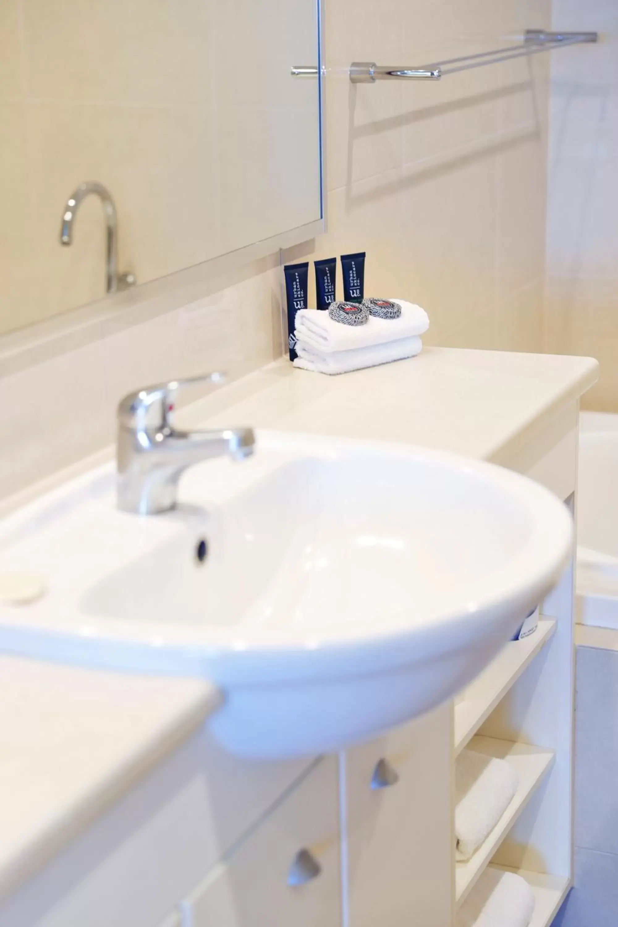 Bathroom in Bunbury Hotel Koombana Bay