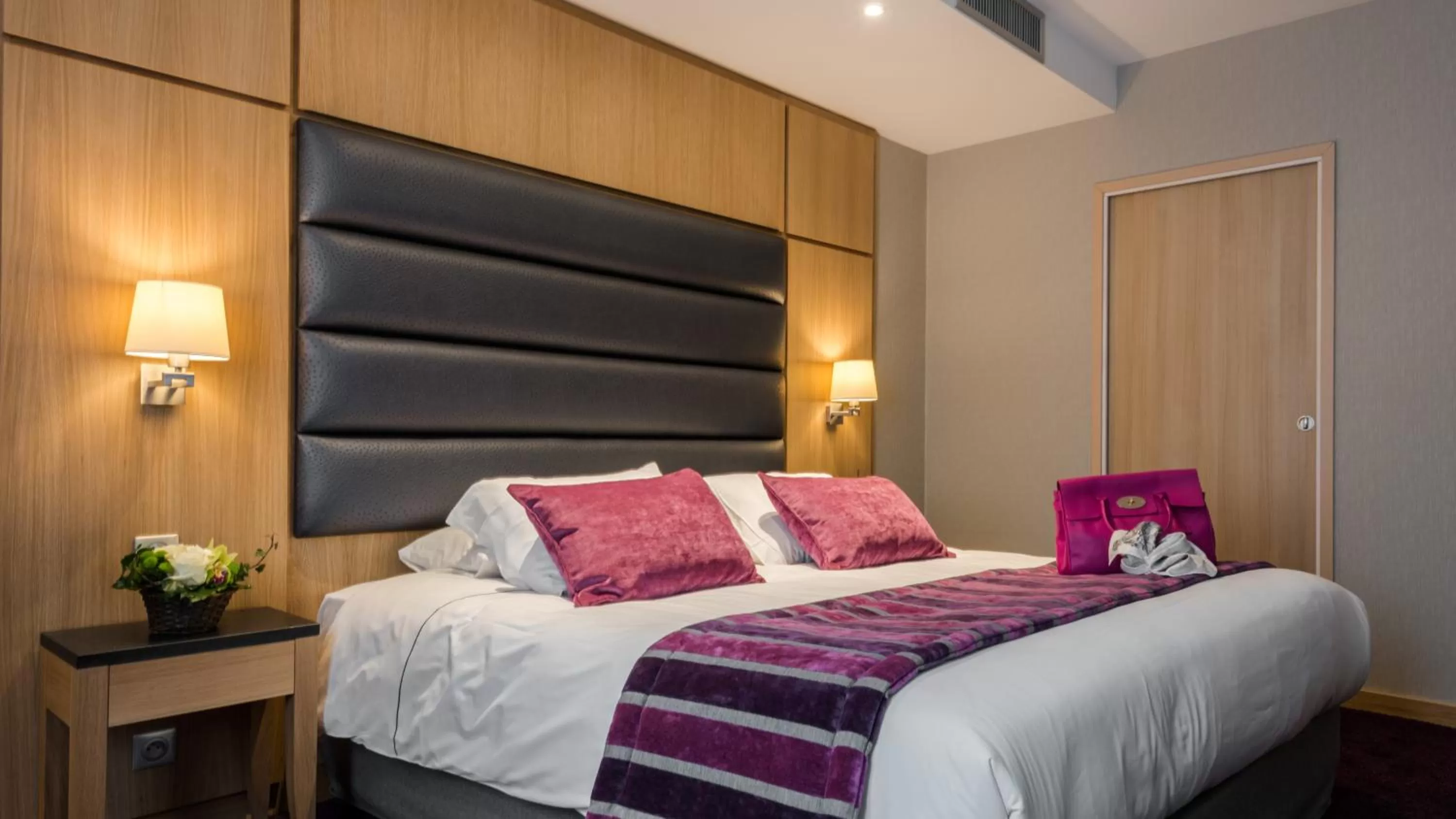 Bed in Hotel Bristol