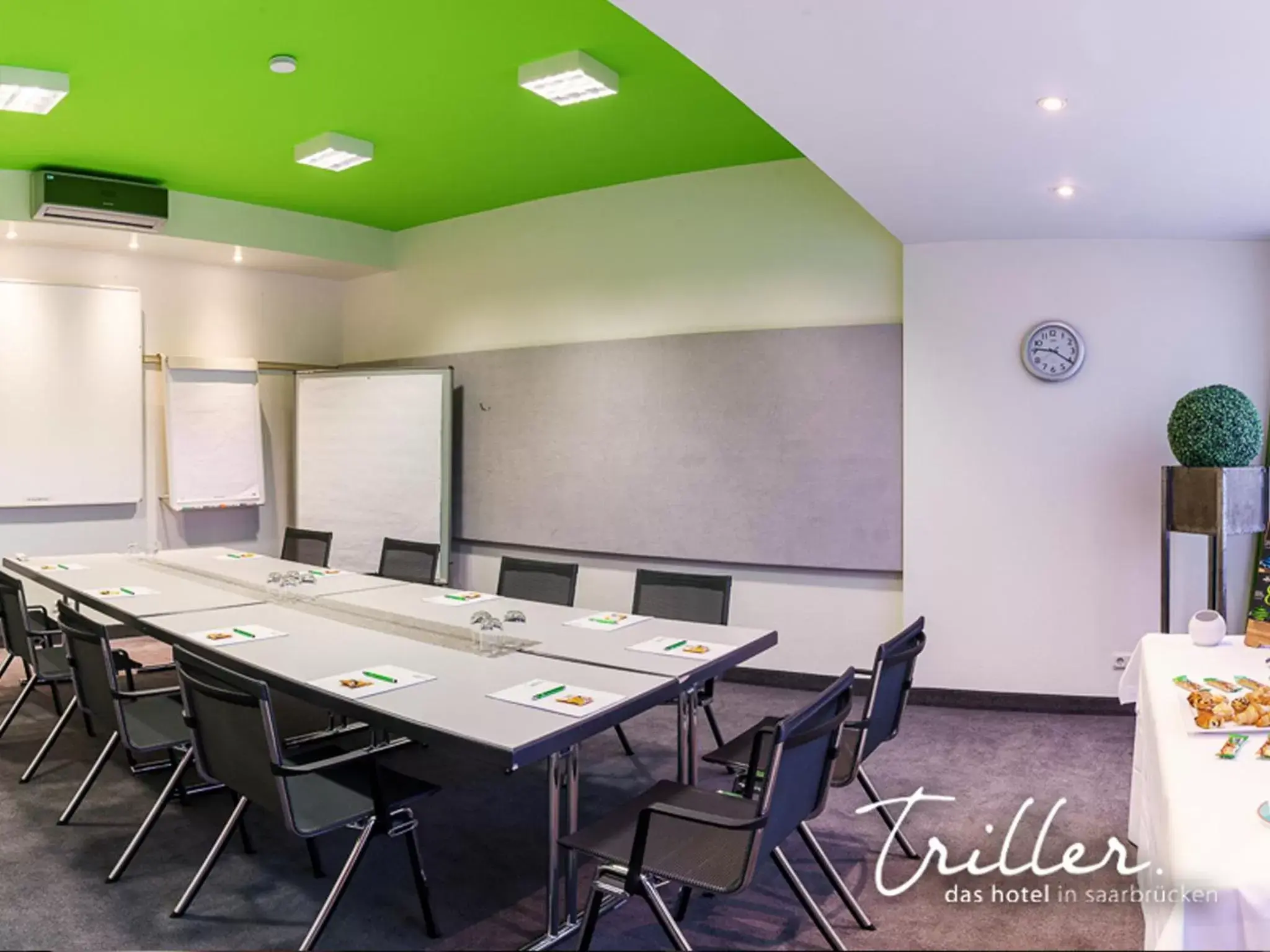 Meeting/conference room in Hotel Am Triller - Hotel & Serviced Apartments