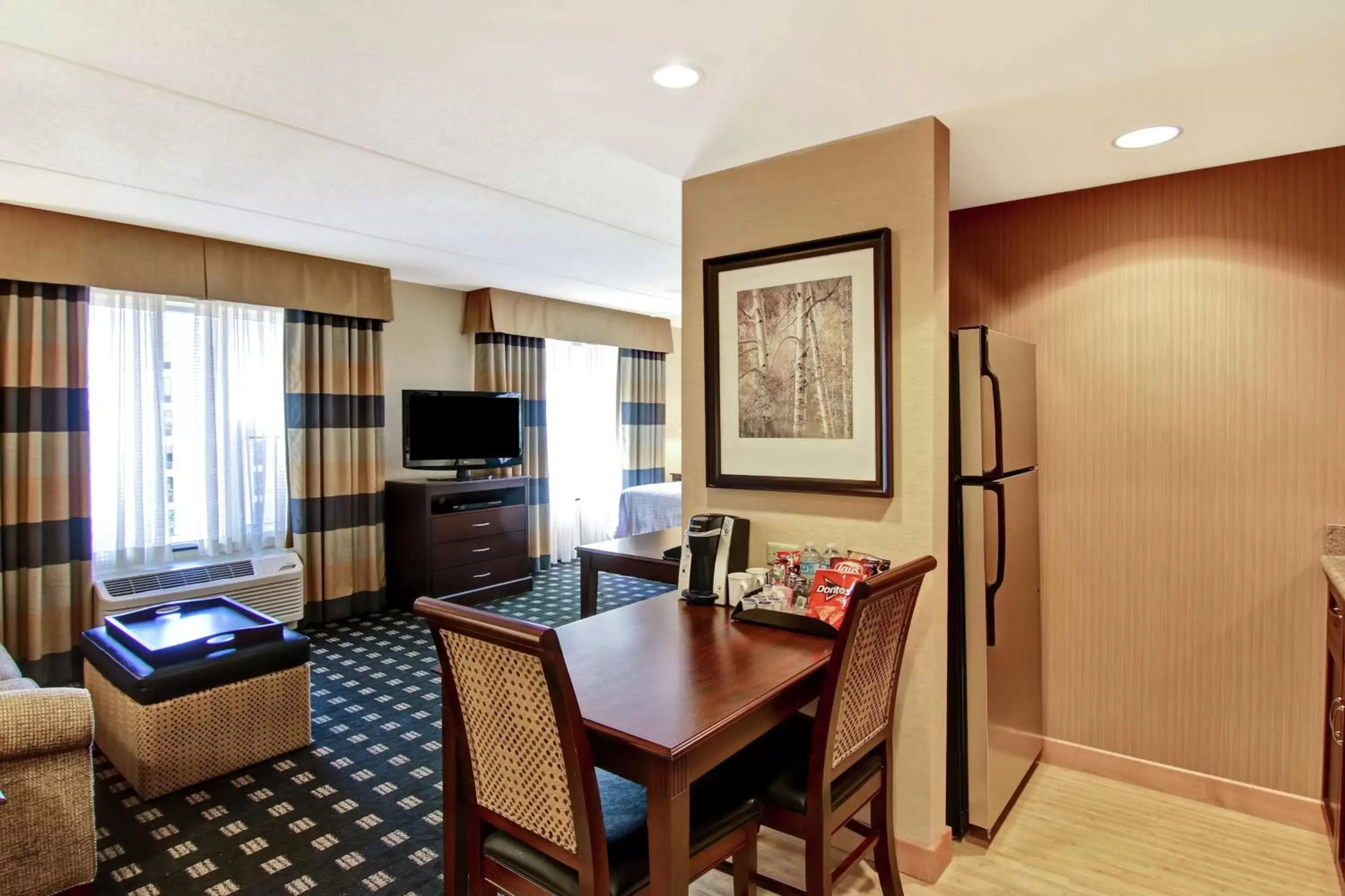 Bedroom, Dining Area in Homewood Suites by Hilton Toronto Airport Corporate Centre