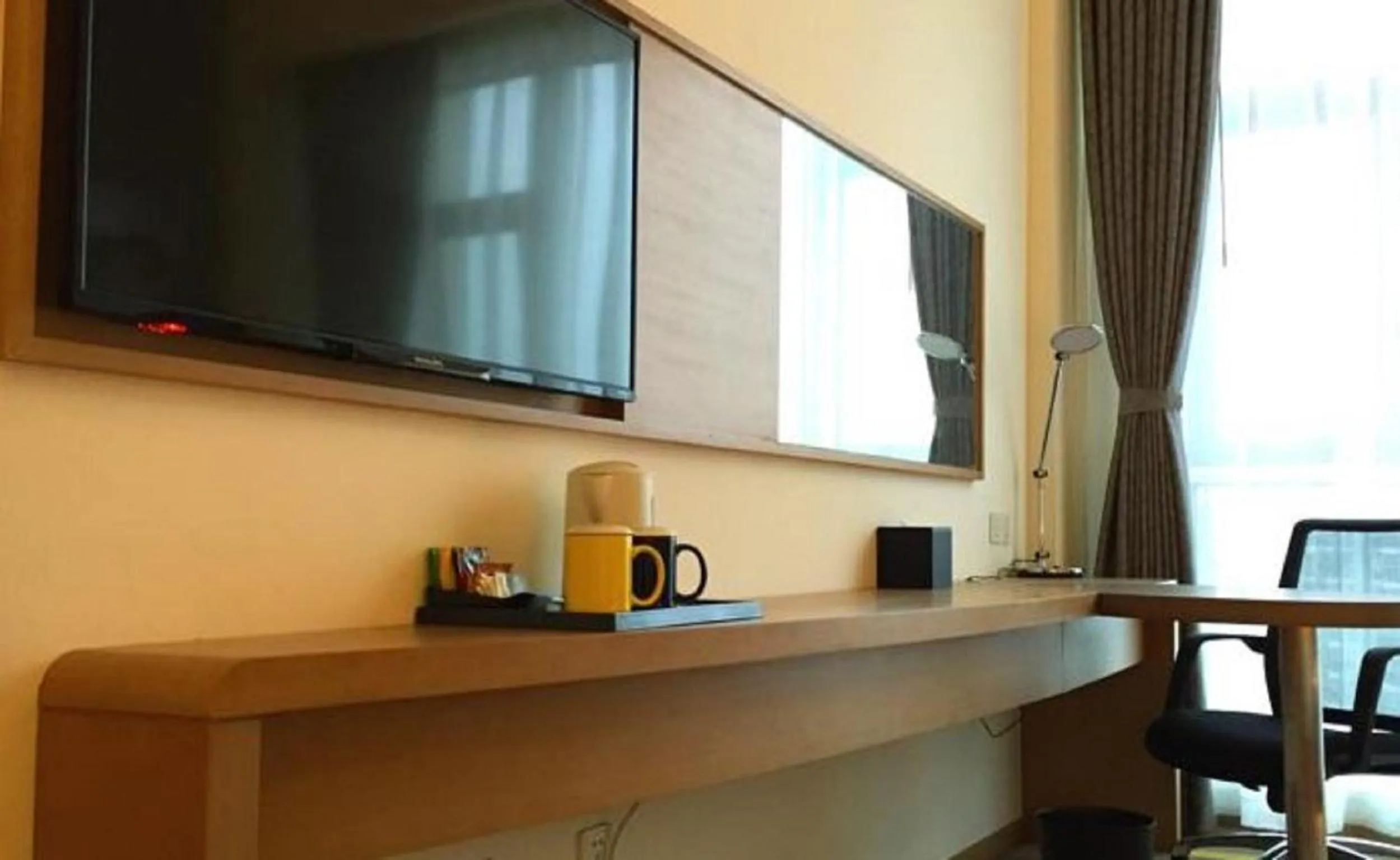 Bedroom in Holiday Inn Express Chengdu Huanhuaxi by IHG-Near Jinsha Site Musem,Near Wuhou Temple Museum,Welcome drinks,Free gym,Free self-service laundry