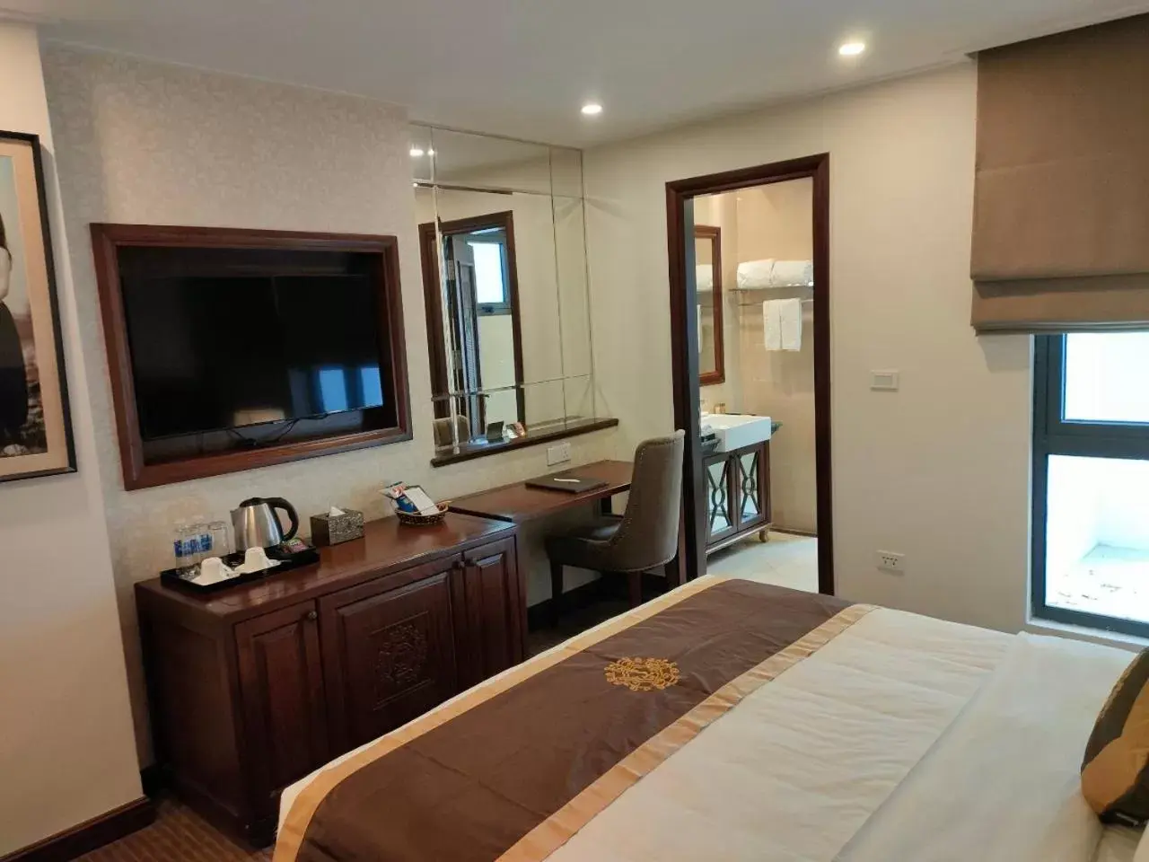 Bedroom, Bed in Rex Hanoi Hotel