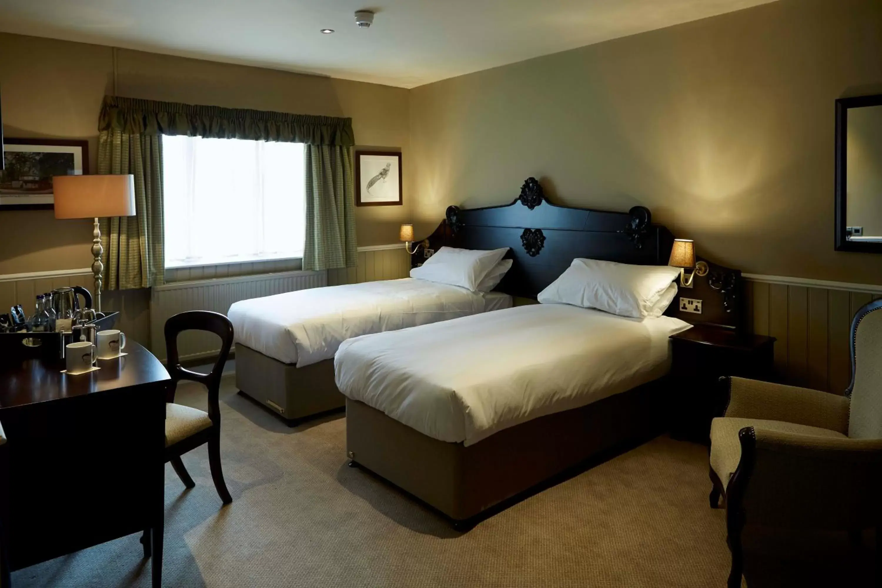 Bedroom, Bed in The Golden Pheasant