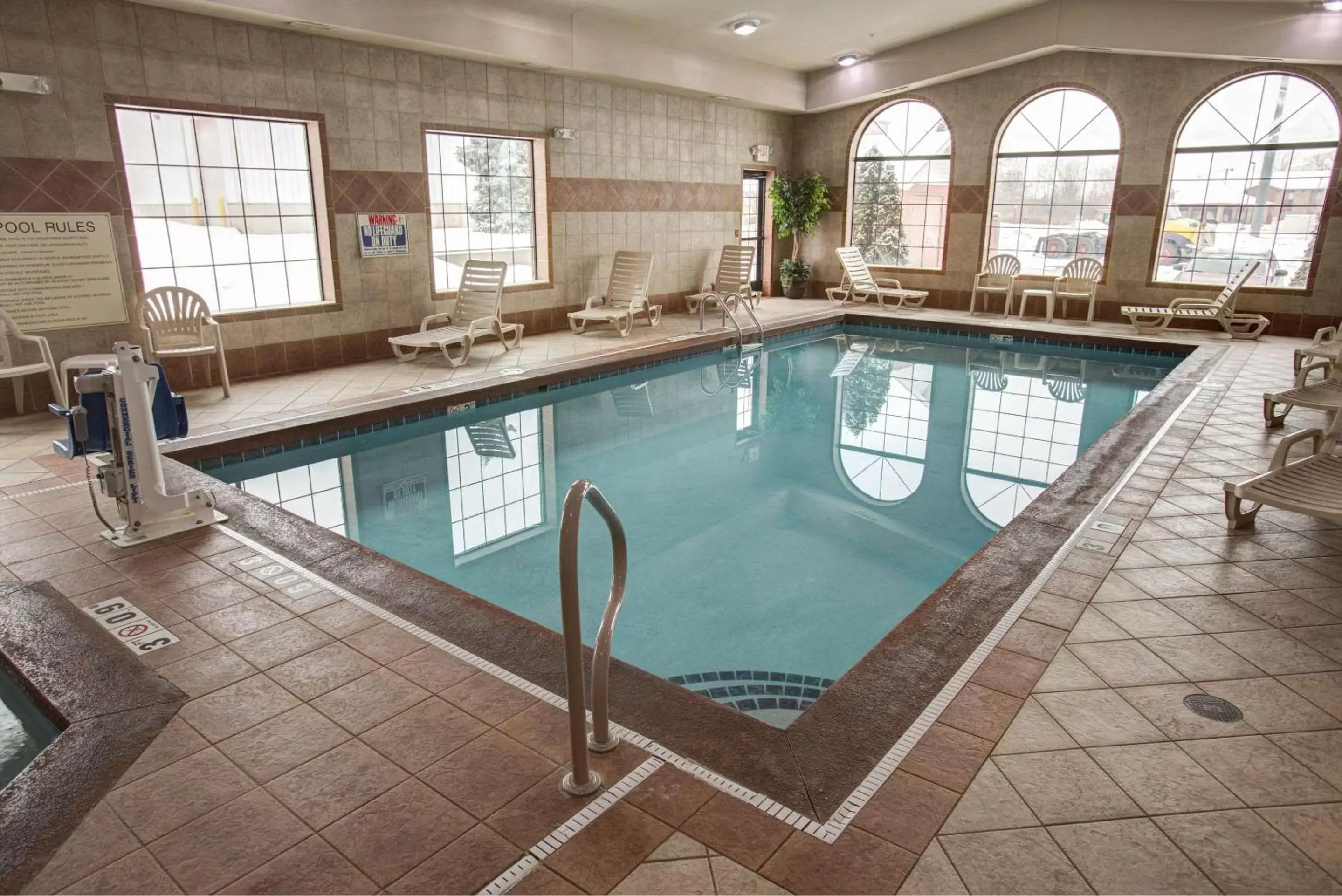 On site, Swimming Pool in Comfort Suites Grand Rapids South