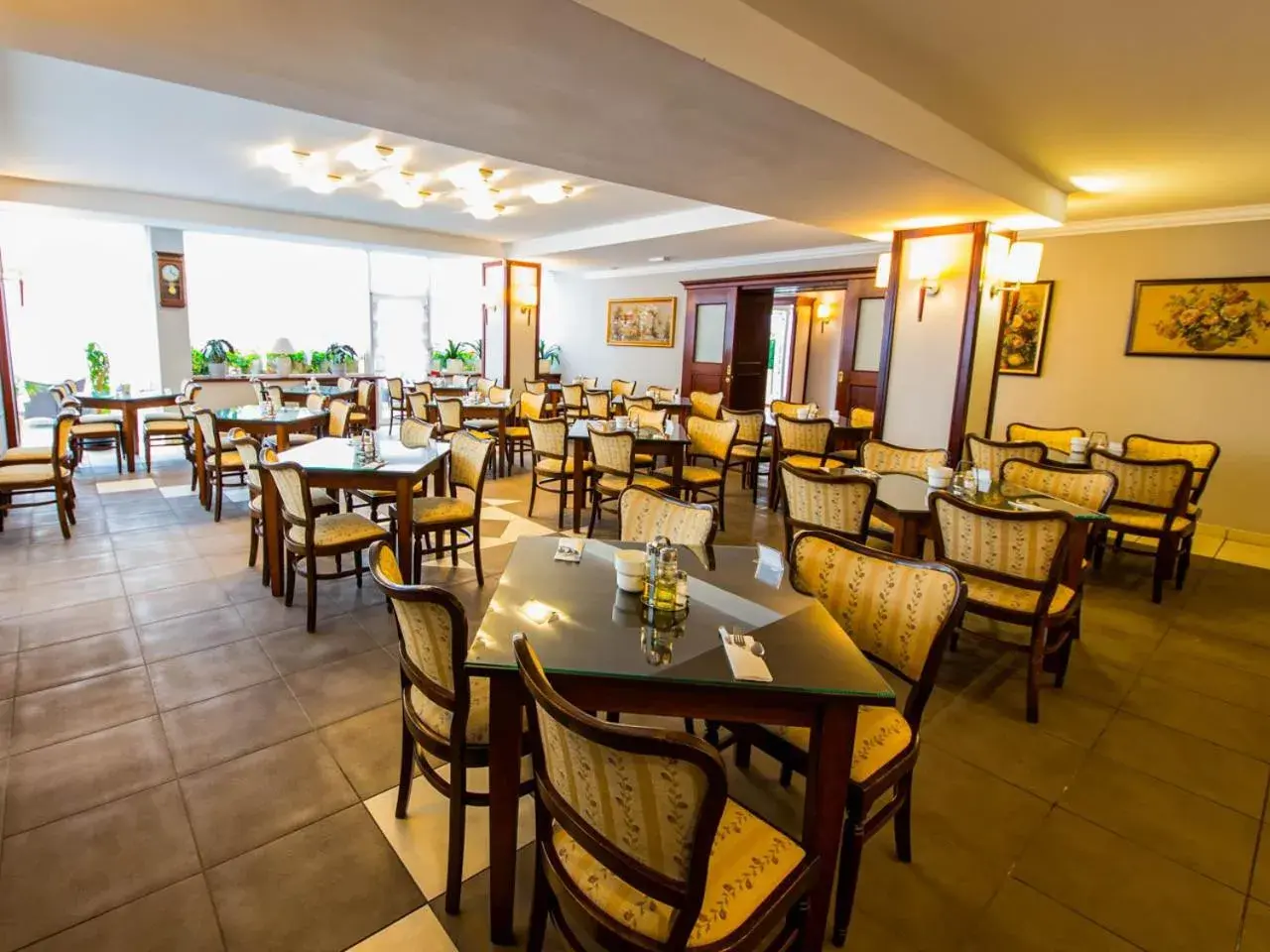 Property building, Restaurant/Places to Eat in Villa Anna Lisa