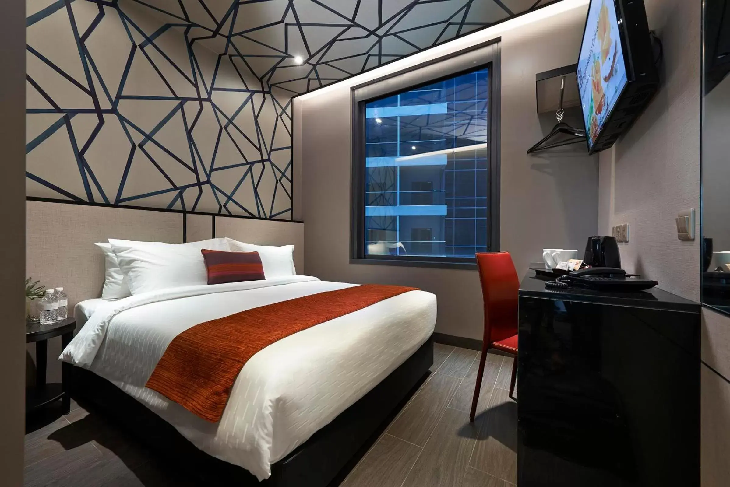 Coffee/tea facilities, Bed in Hotel Boss Coffee/tea facilities, Bed in Hotel Boss