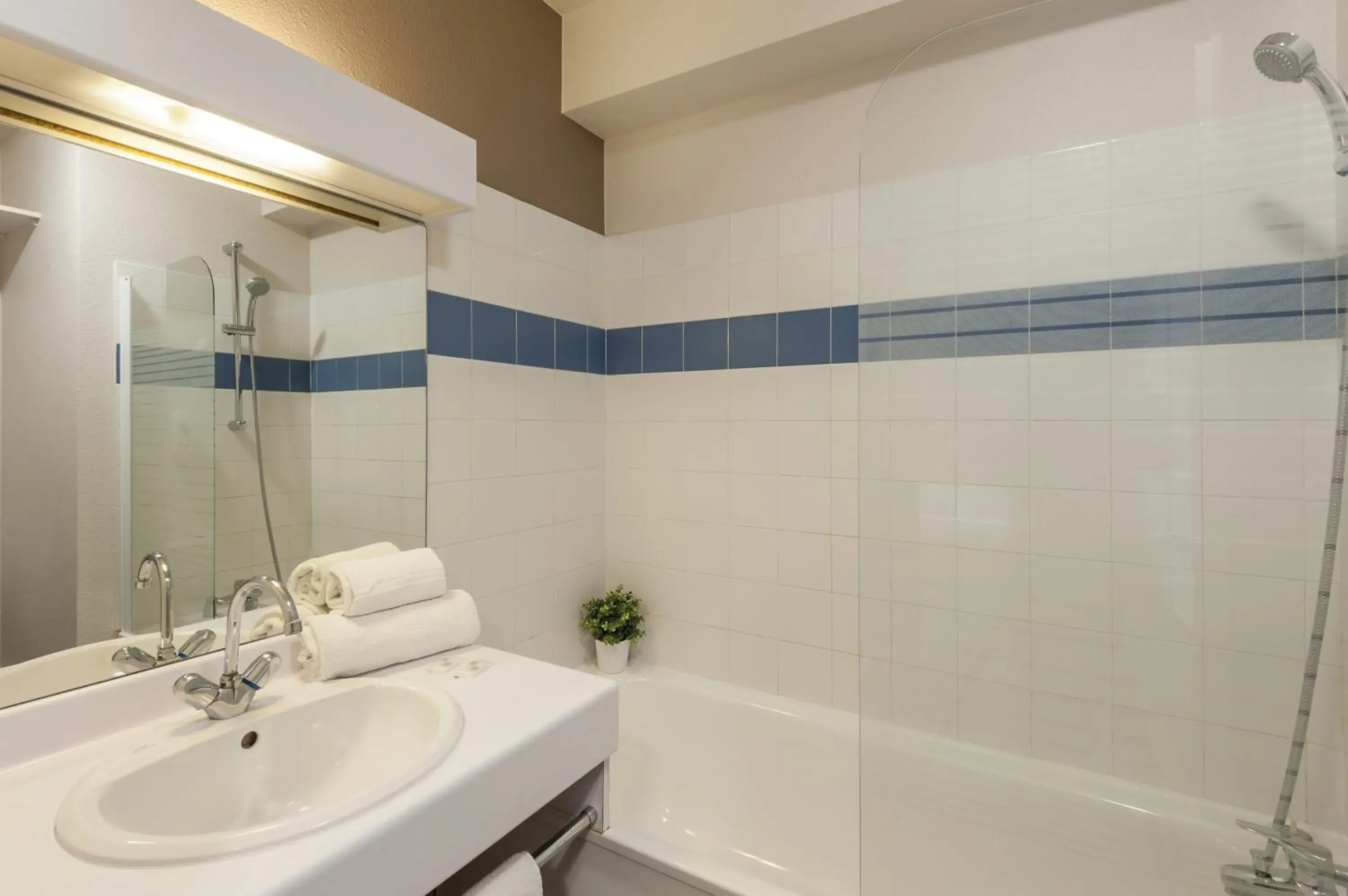 Bathroom in Appart'City Lyon Part Dieu Garibaldi