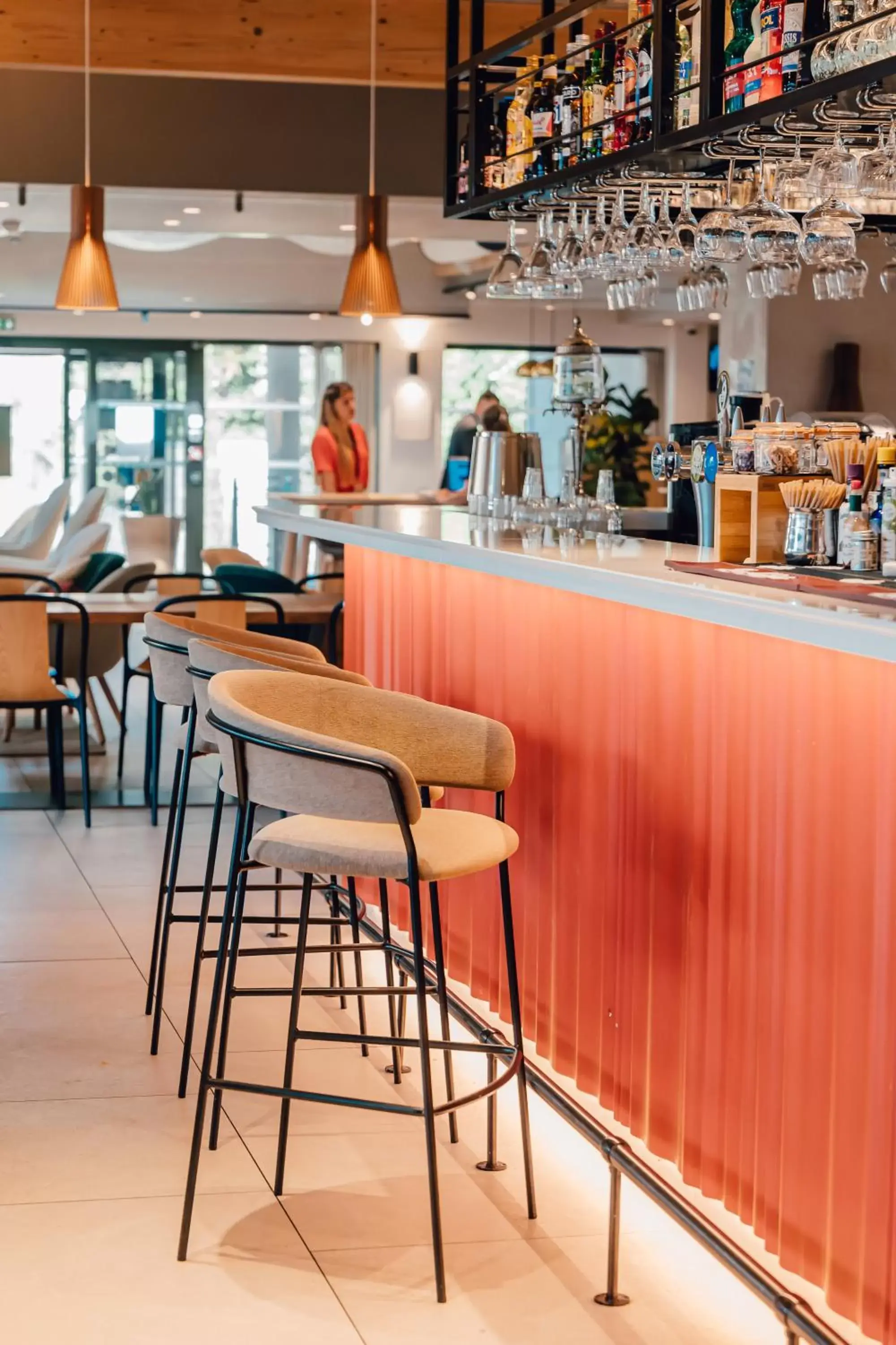 Lounge or bar in Mercure Avignon Gare TGV Lounge or bar in Mercure Avignon Gare TGV