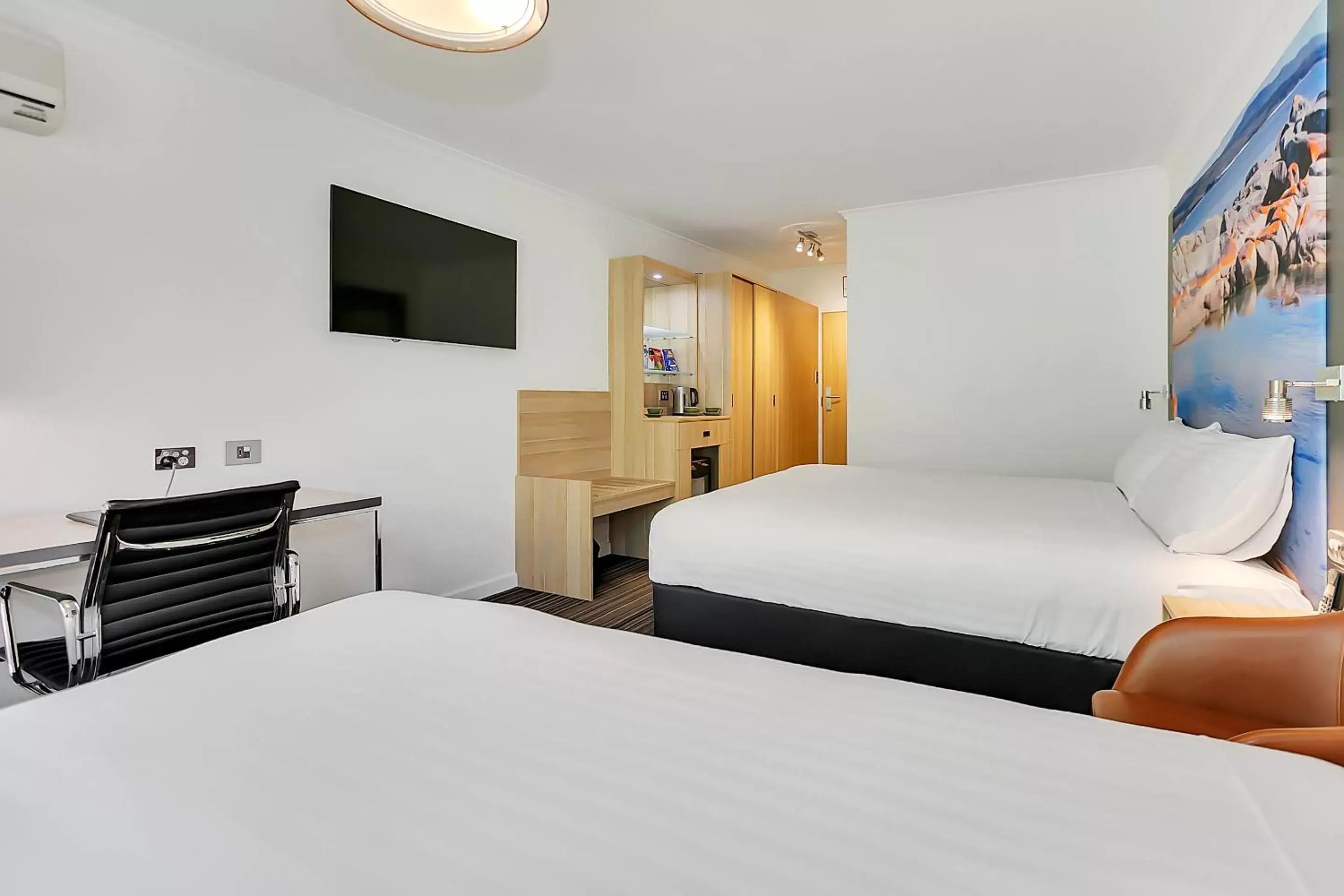 TV and multimedia, Bed in Mercure Launceston