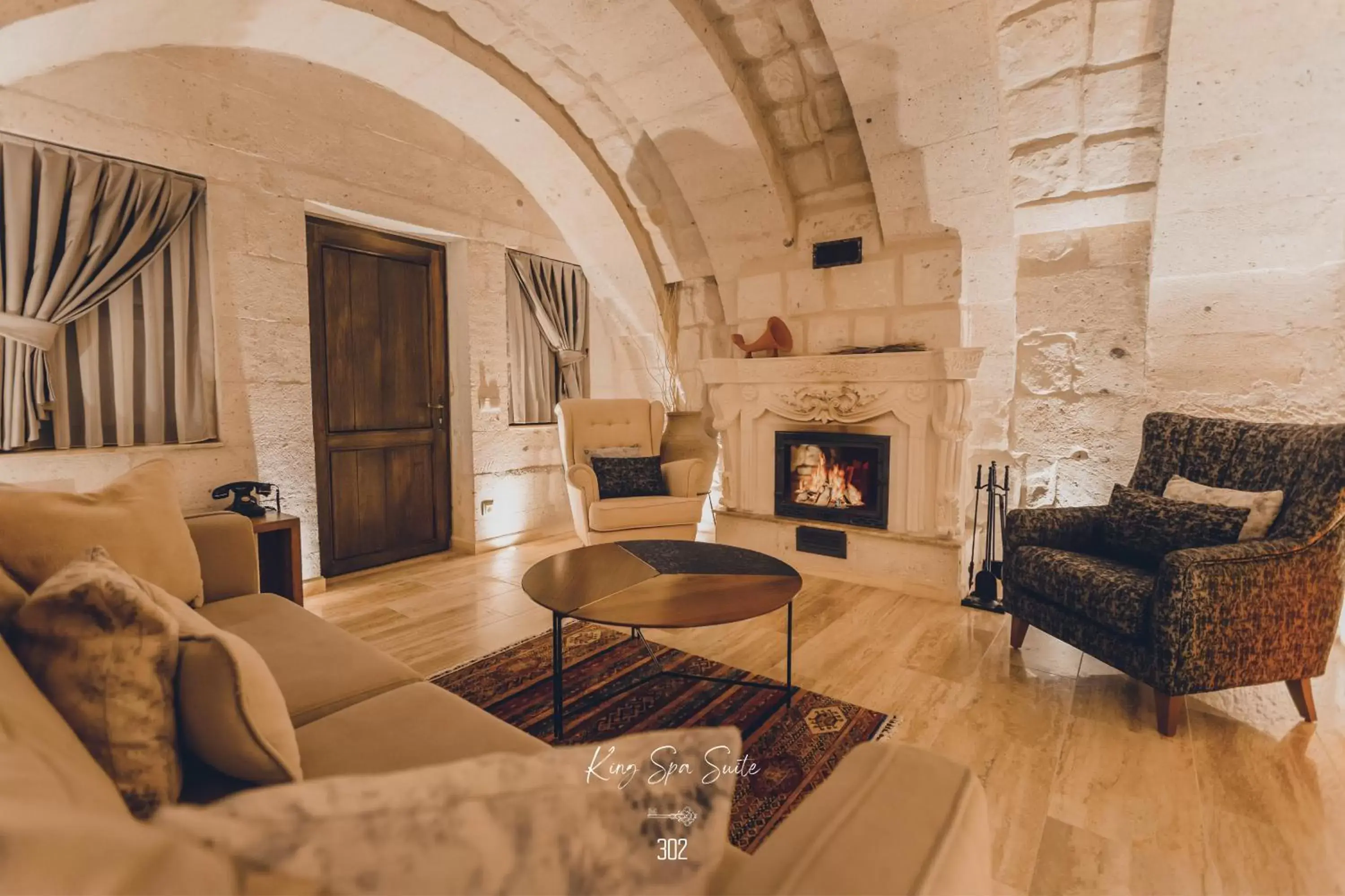 Living room, Seating Area in Nino Cave Suites