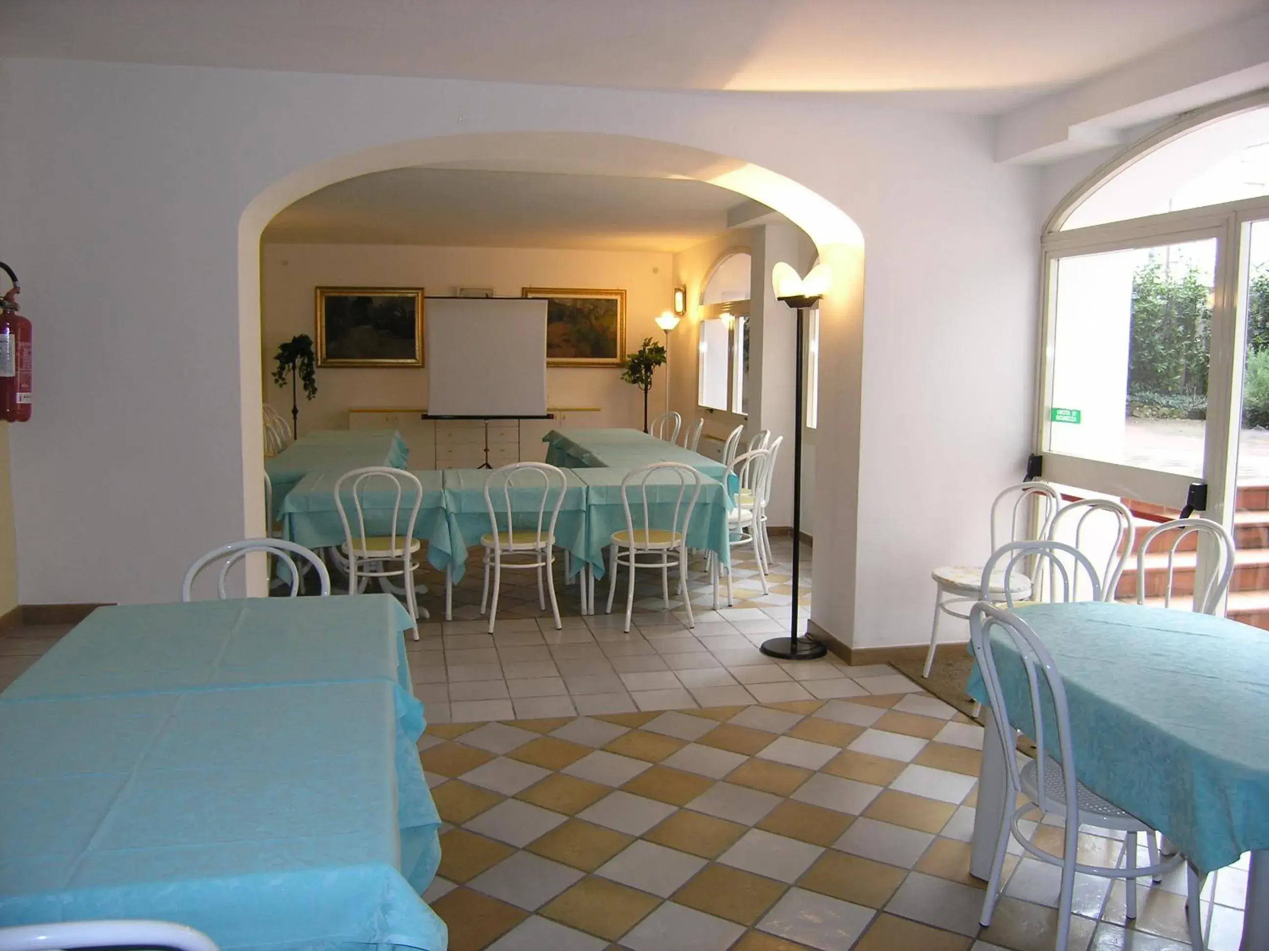Business facilities, Dining Area in Elba Hotel