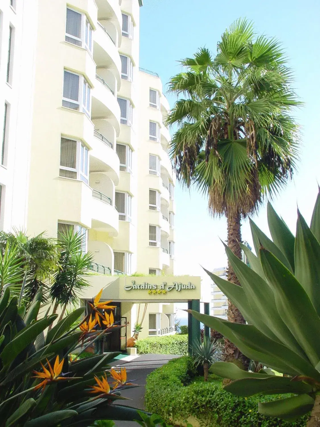 Facade/entrance in Suite Hotel Jardins Da Ajuda Facade/entrance in Suite Hotel Jardins Da Ajuda