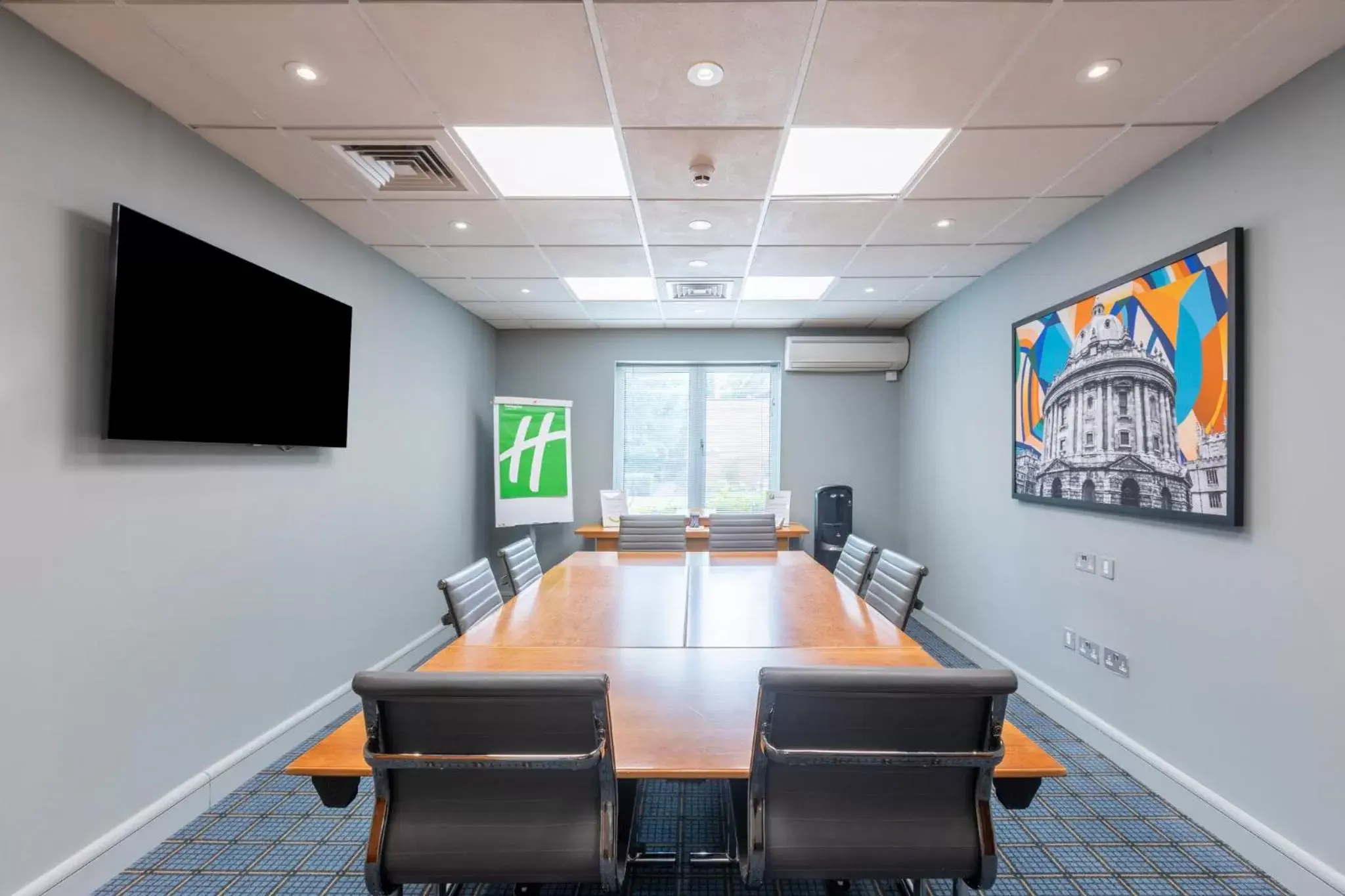 Meeting/conference room in Holiday Inn Oxford, an IHG Hotel