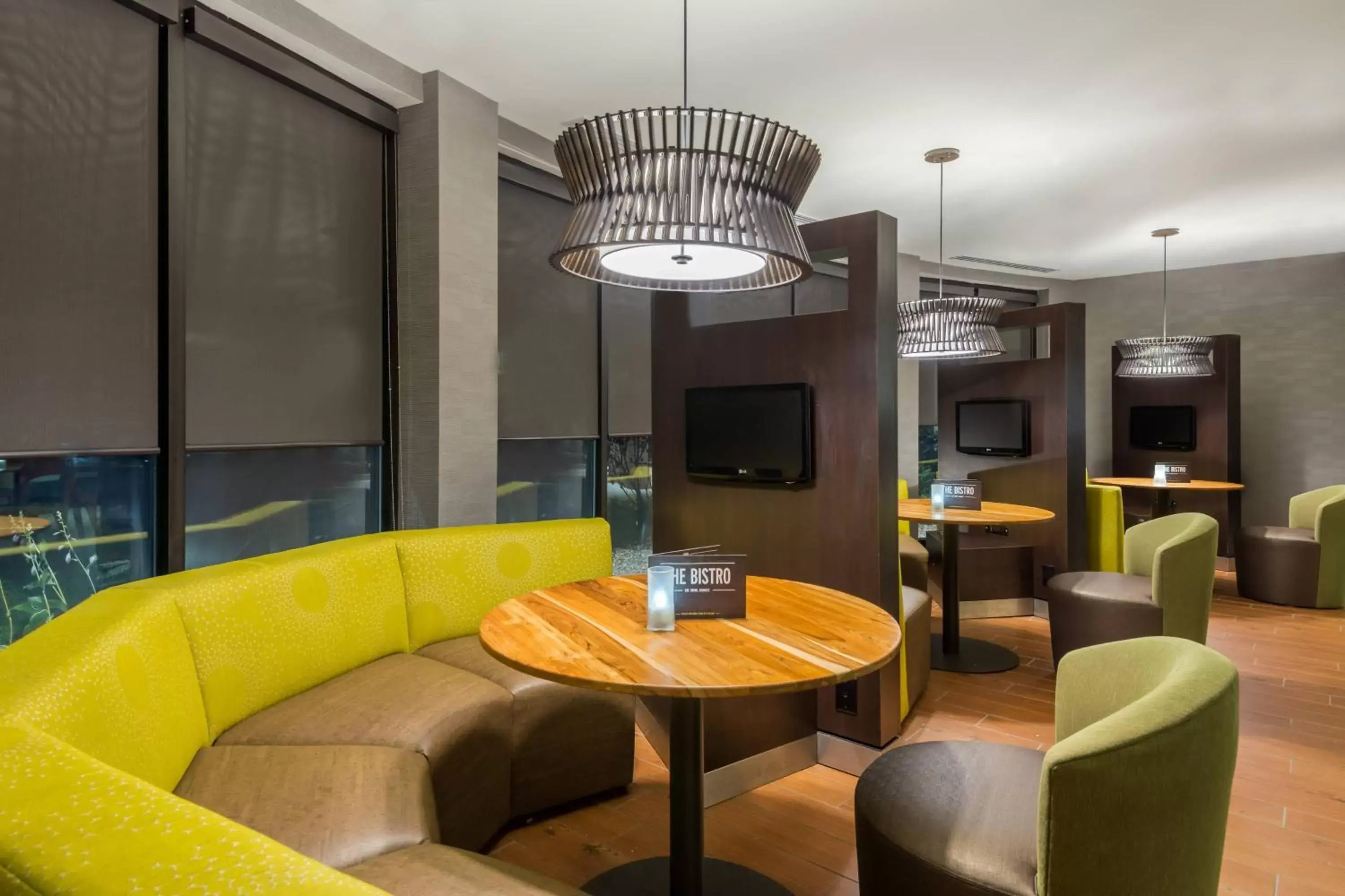 Other, Lounge/Bar in Courtyard by Marriott Providence Lincoln