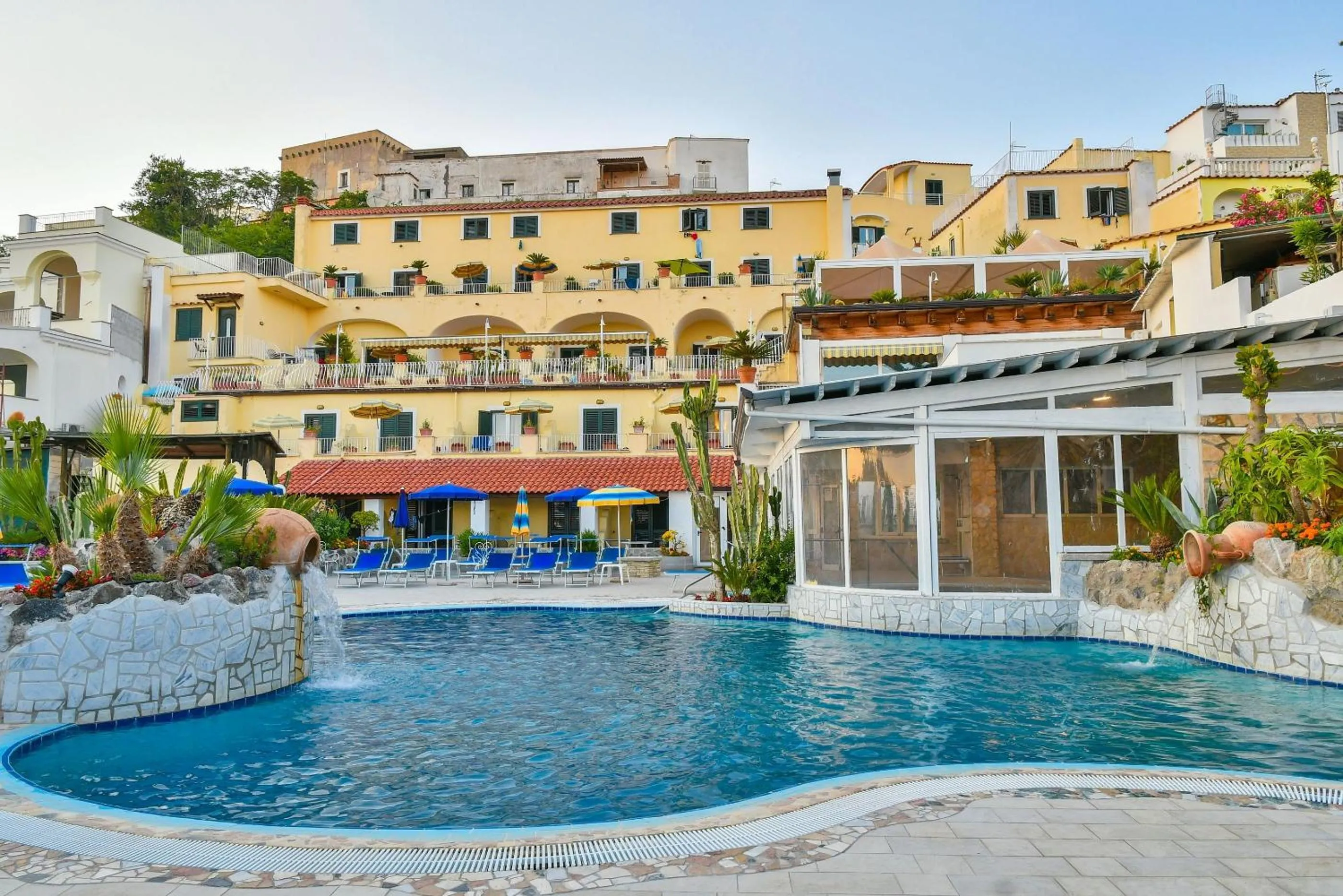 Property building in Hotel Terme Saint Raphael