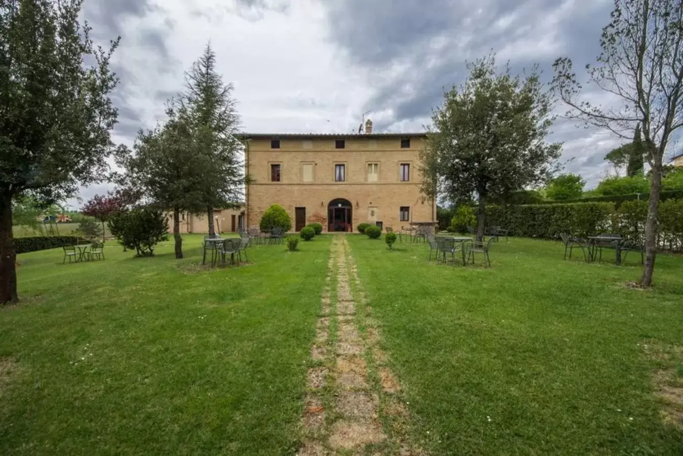 Garden view, Property Building in Fonte Dei Tufi