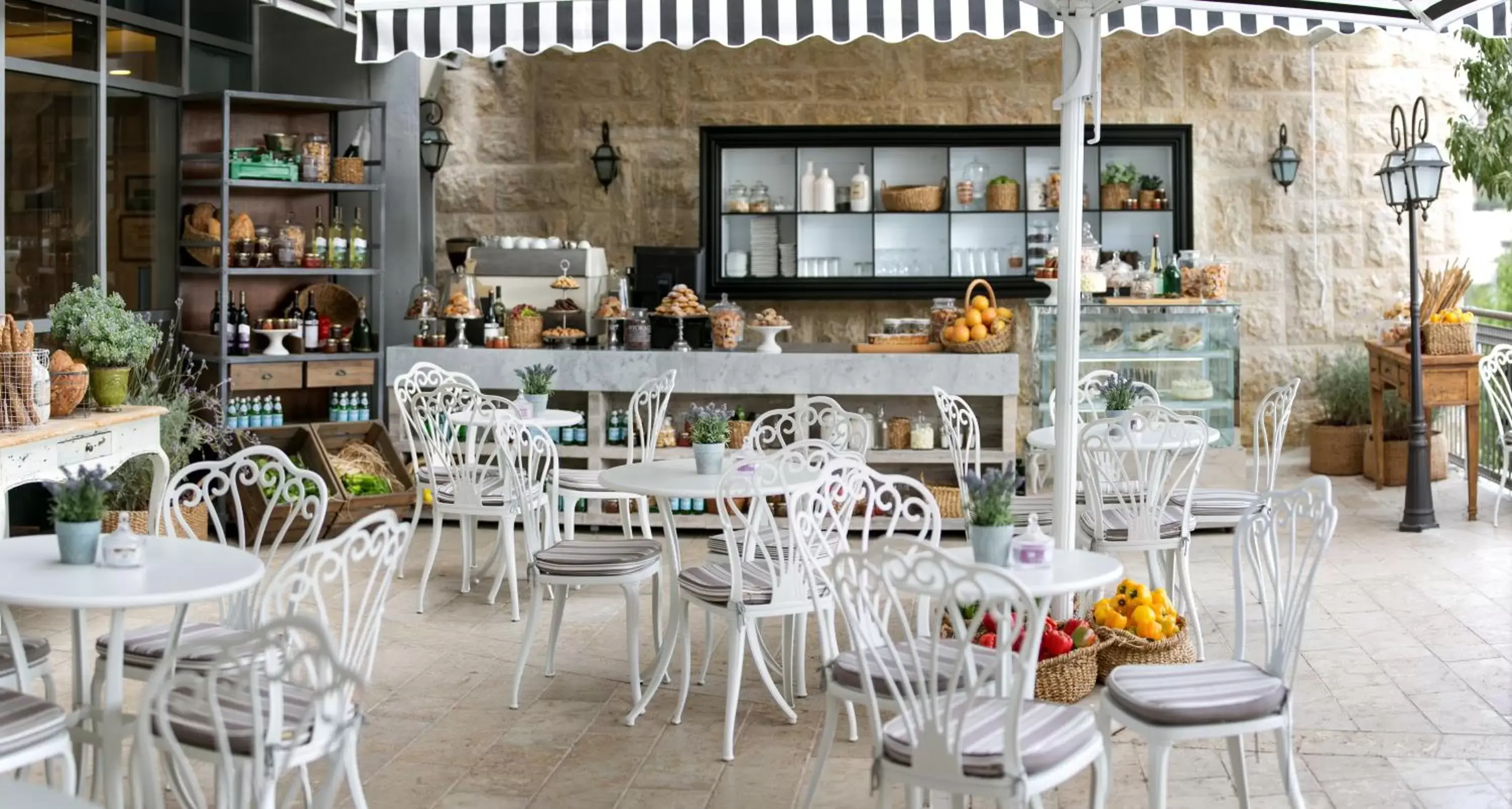 Balcony/Terrace, Restaurant/Places to Eat in Hotel Yehuda