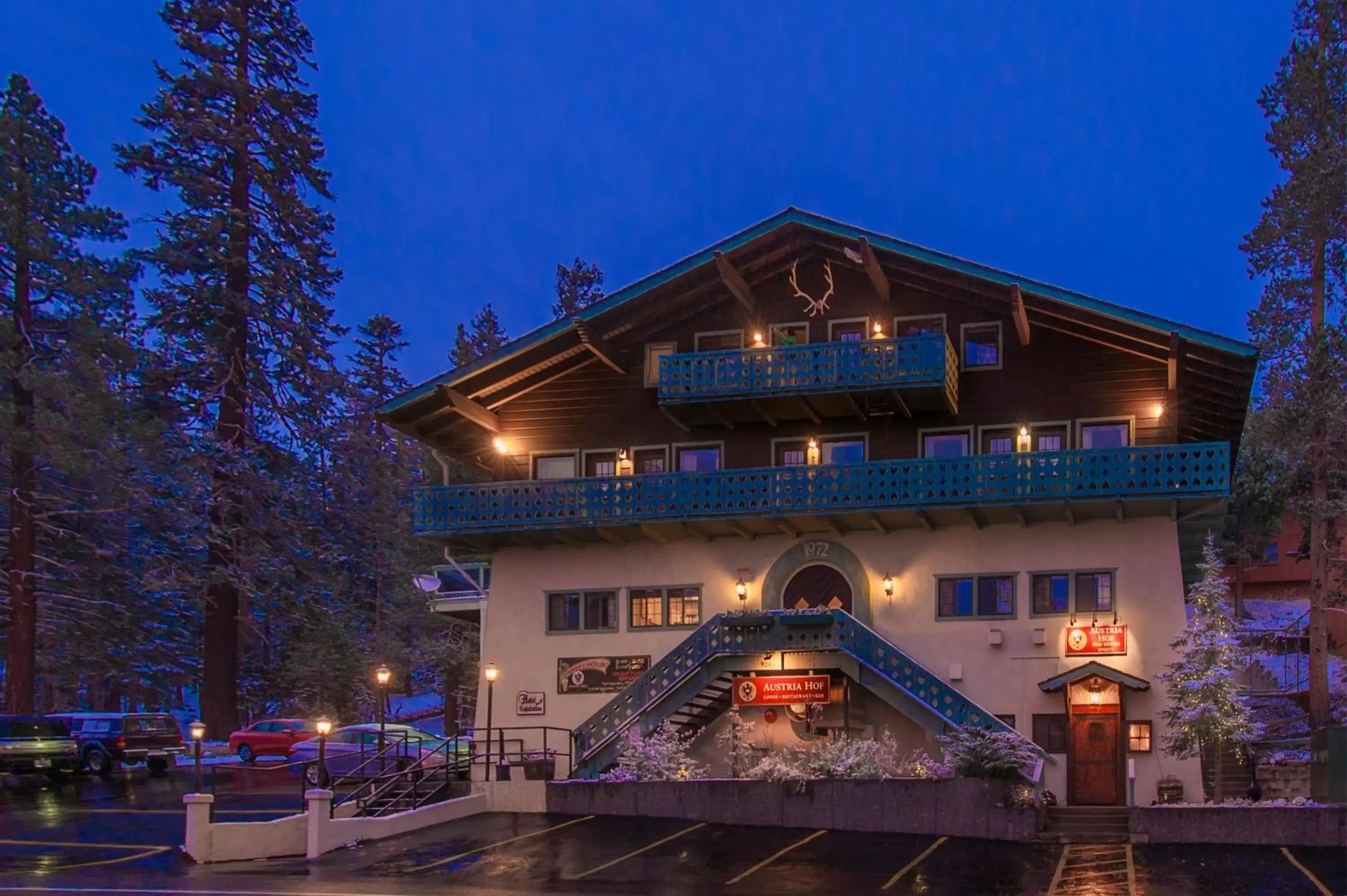 Facade/entrance, Property Building in Austria Hof Lodge