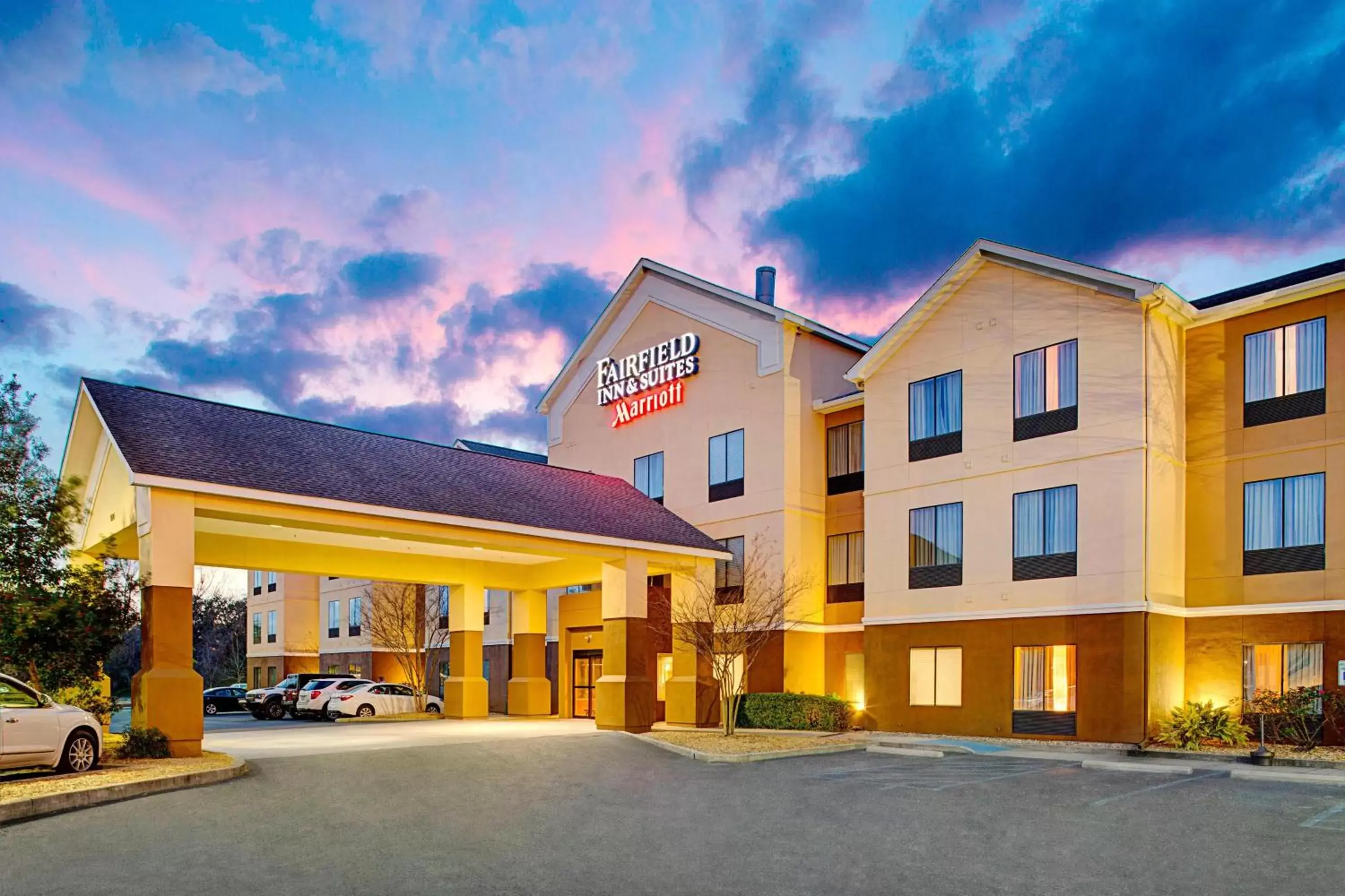 Property Building in Fairfield Inn & Suites by Marriott Lafayette South