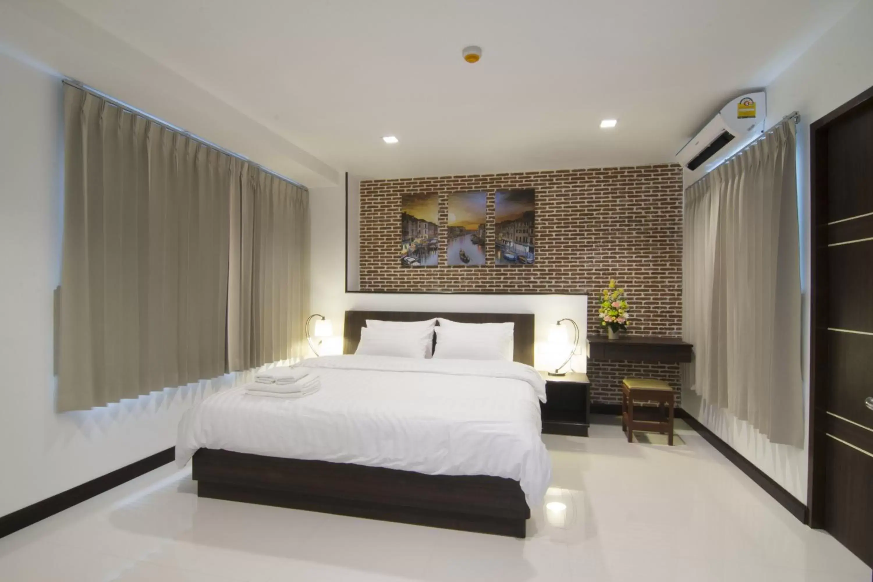 Bed in U Hatyai Hotel