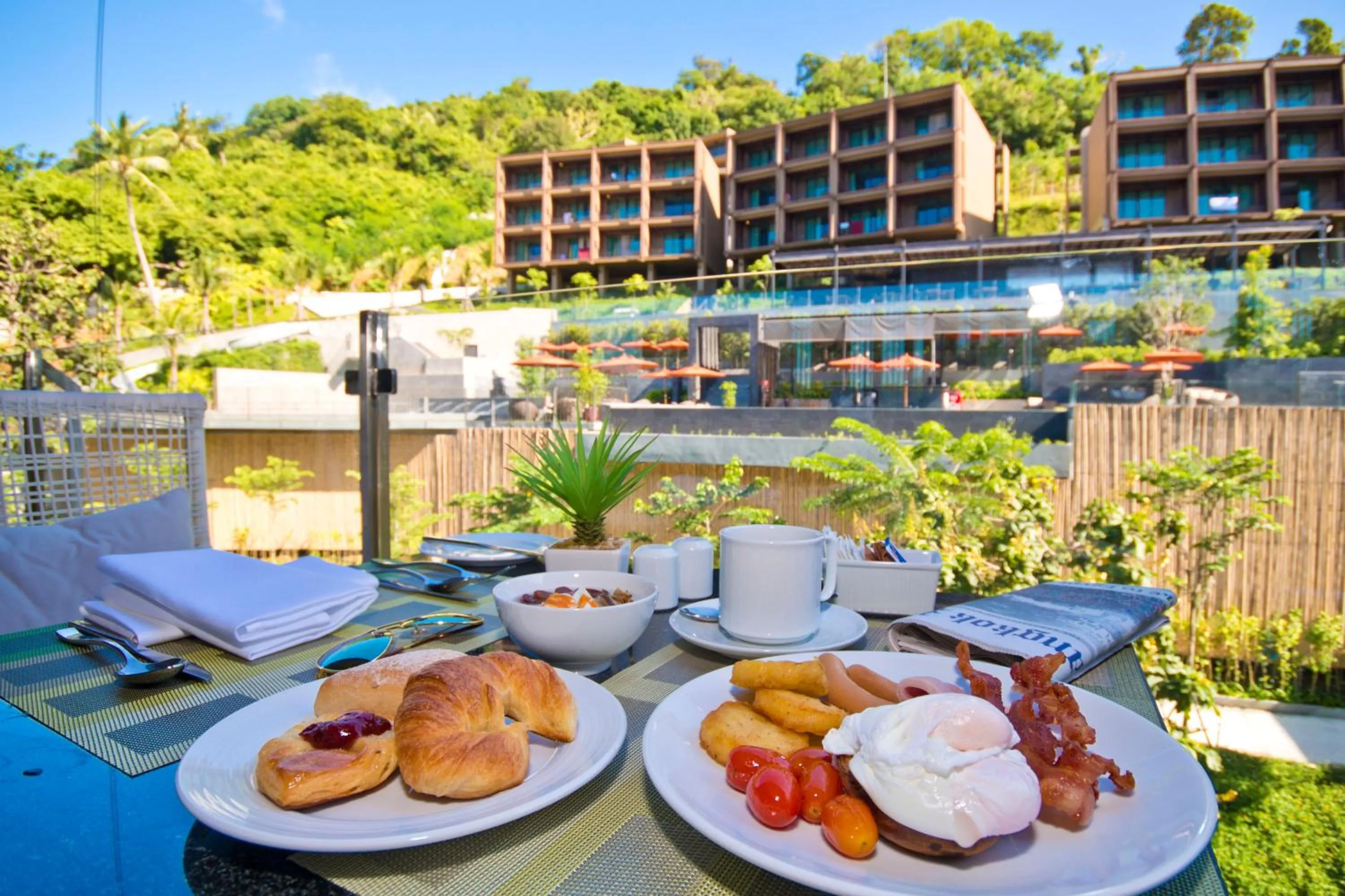 Restaurant/places to eat in SUNSURI PHUKET, Nai Harn Beach