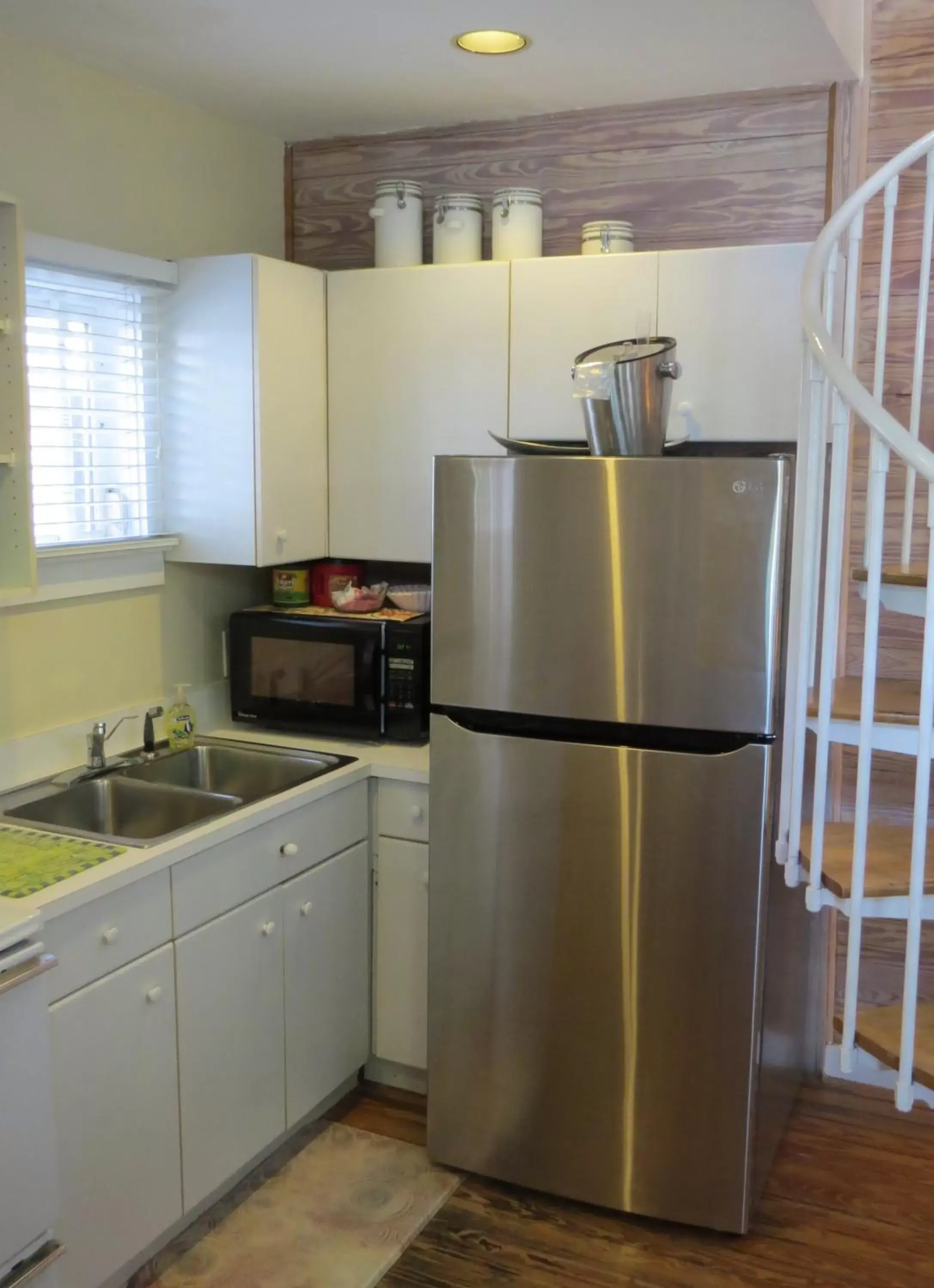 Kitchen/Kitchenette in Ambrosia Key West