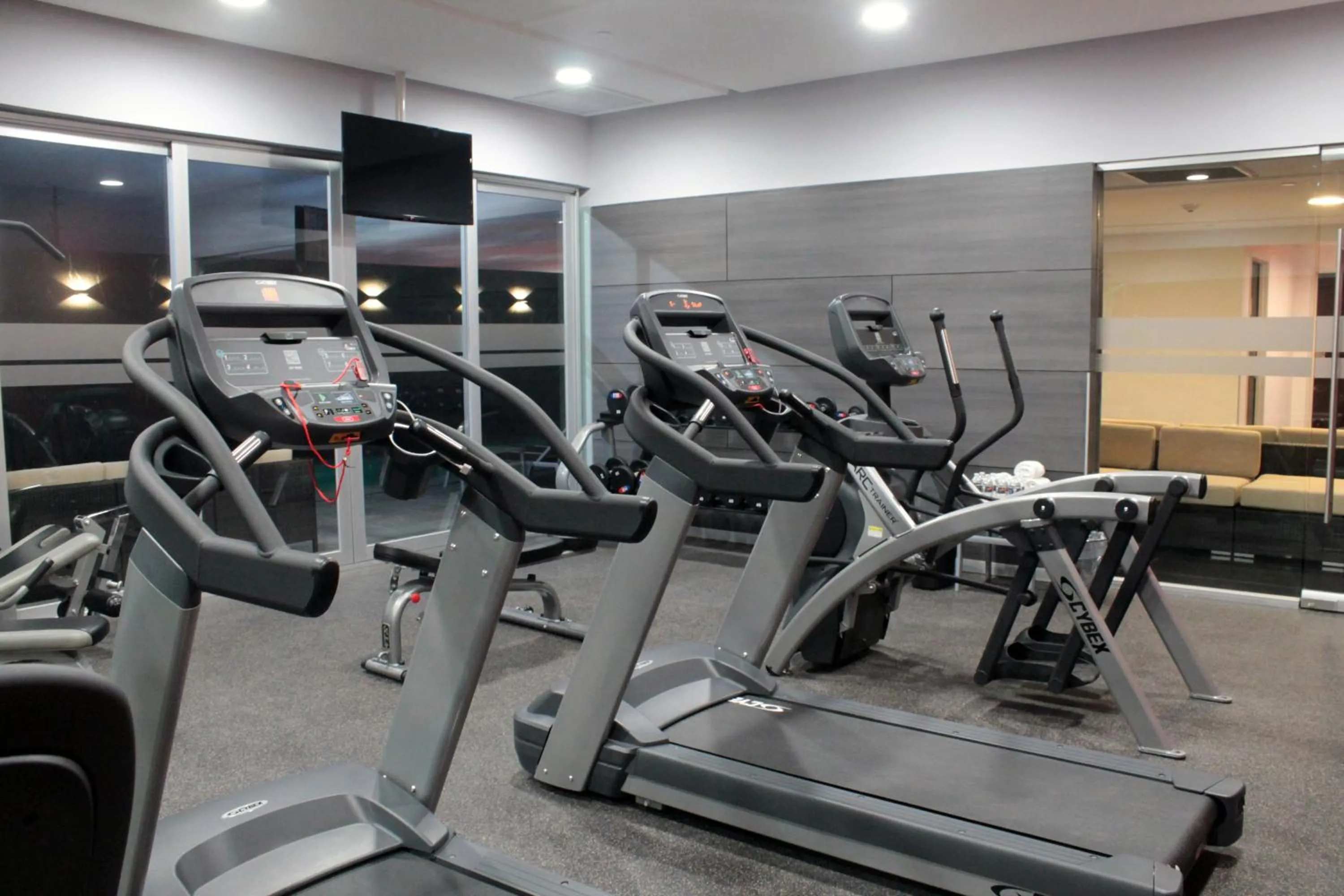 Fitness centre/facilities in Casa Inn Business Irapuato