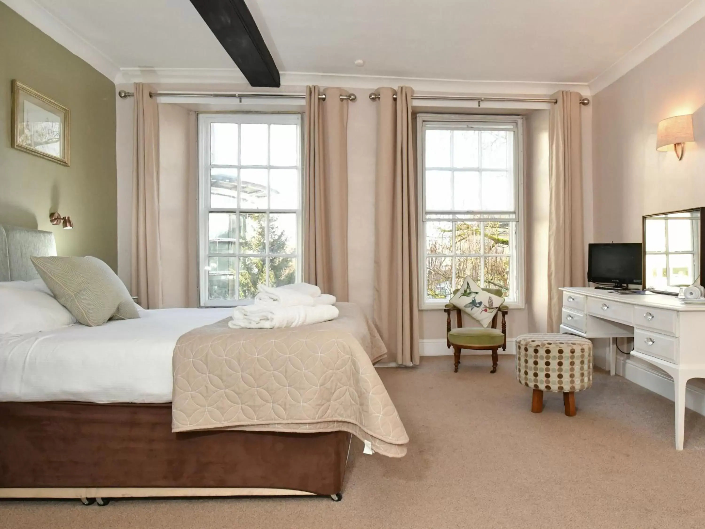 Bedroom in Lansdowne Strand