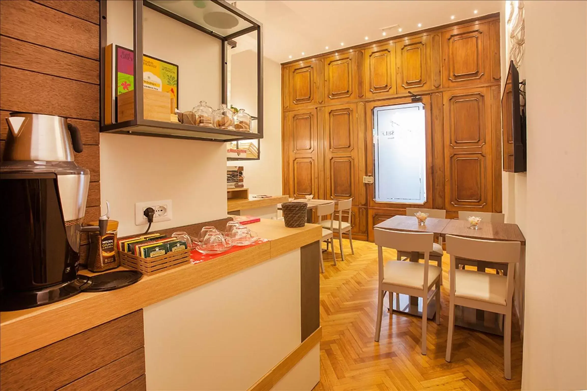 Coffee/tea facilities, Kitchen/Kitchenette in B&B Palazzo Depretis