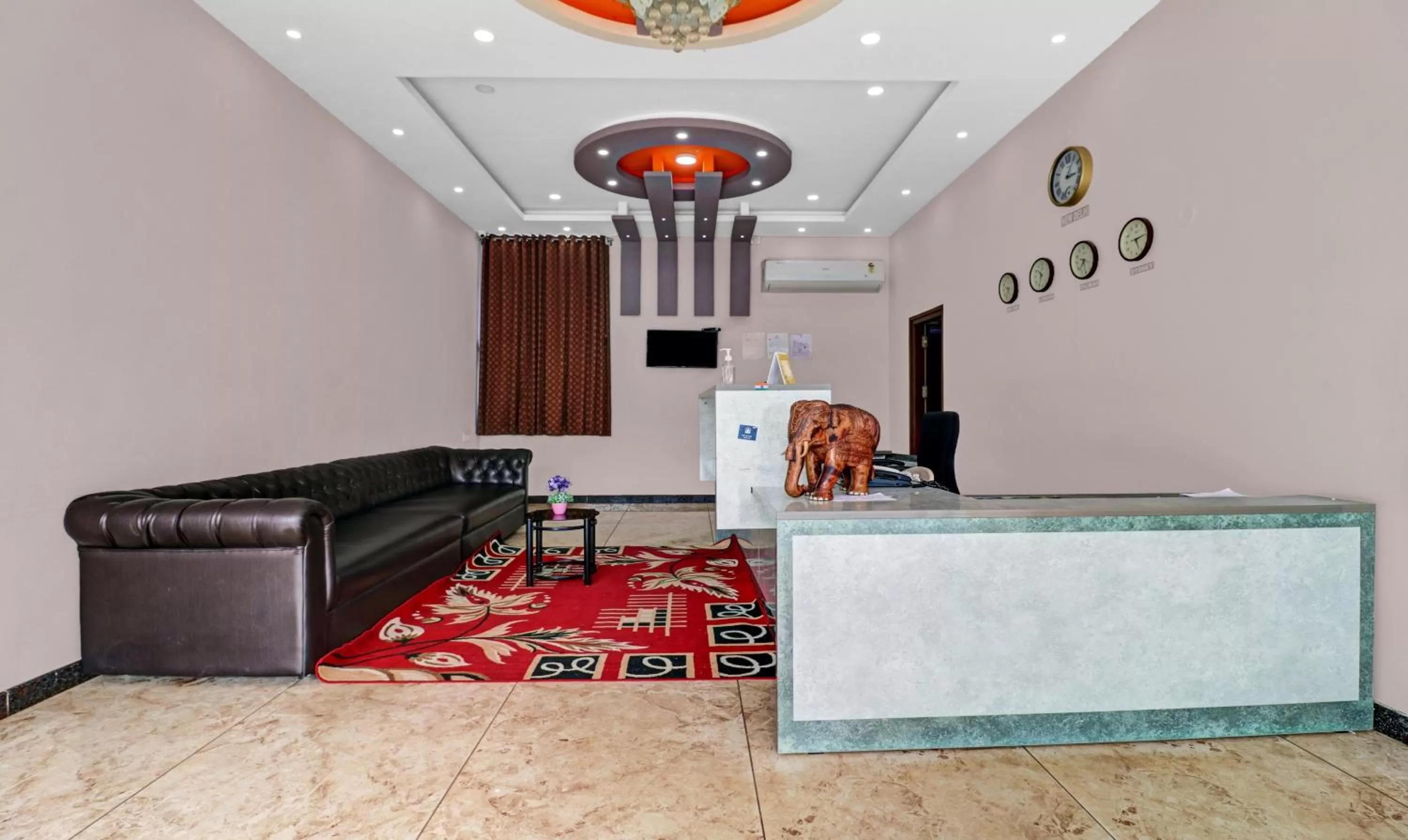 Lobby or reception in Itsy Hotels Kattari Komforts, Chikmagalur
