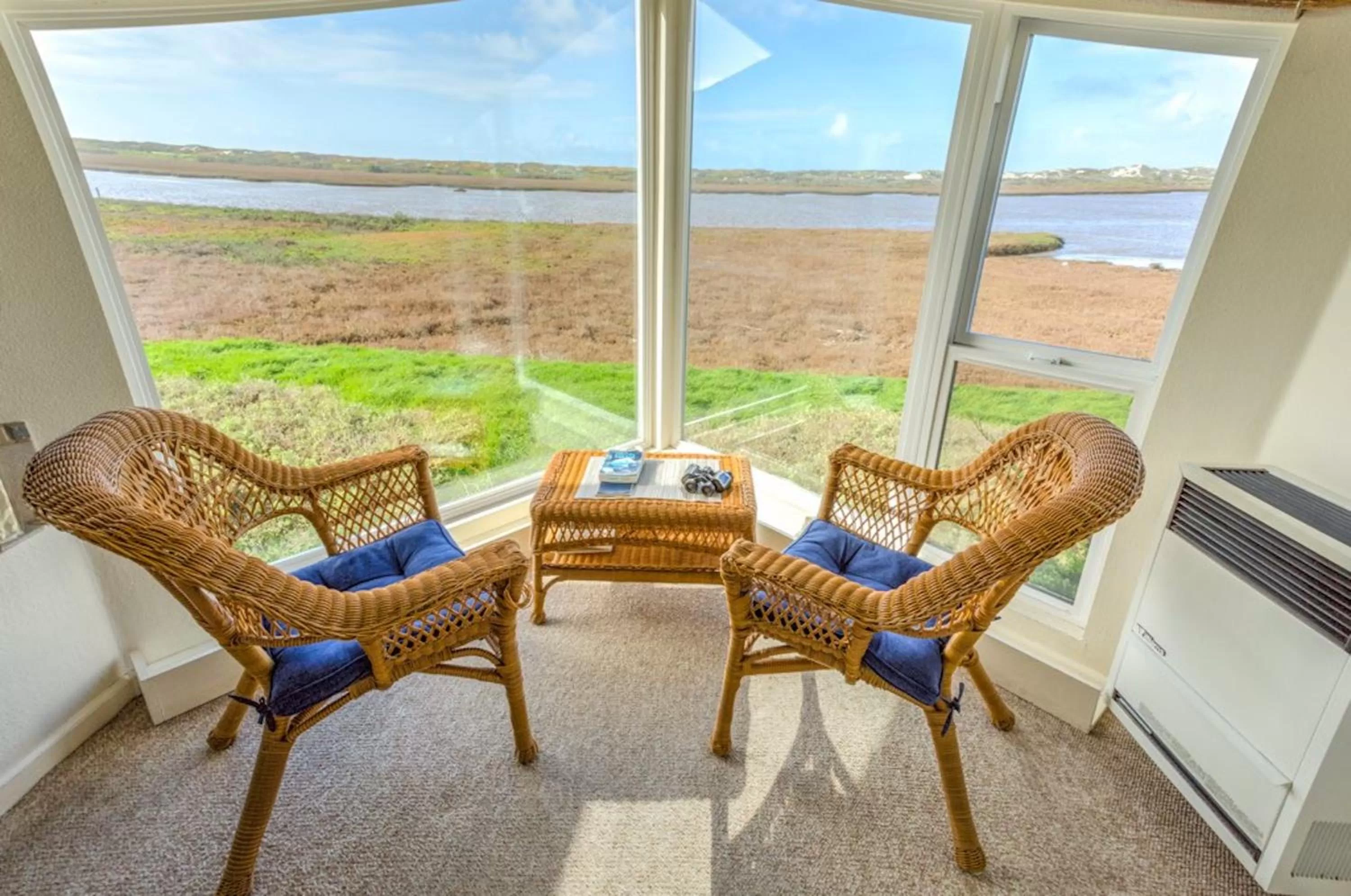 Seating area in Captain's Inn at Moss Landing