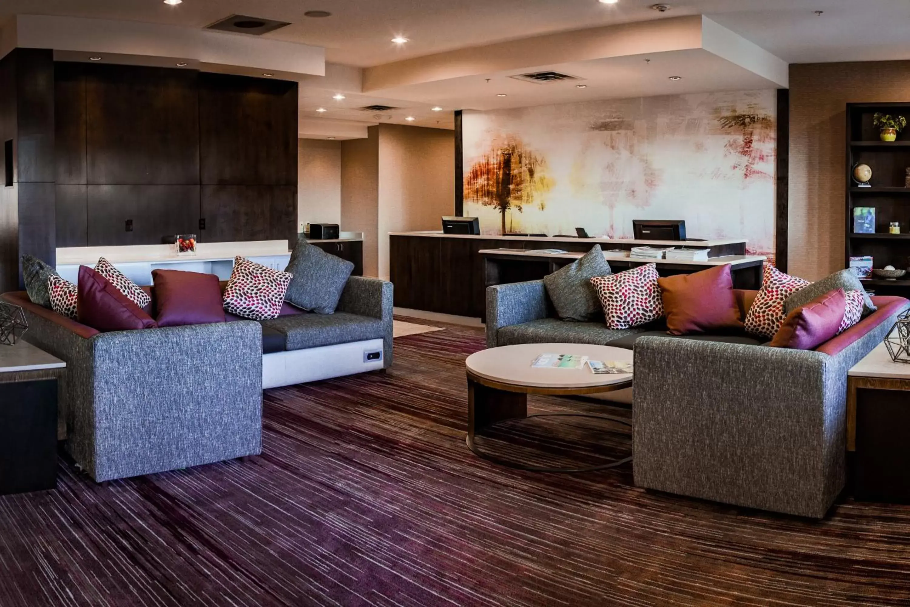 Lobby or reception, Seating Area in Courtyard by Marriott Norman