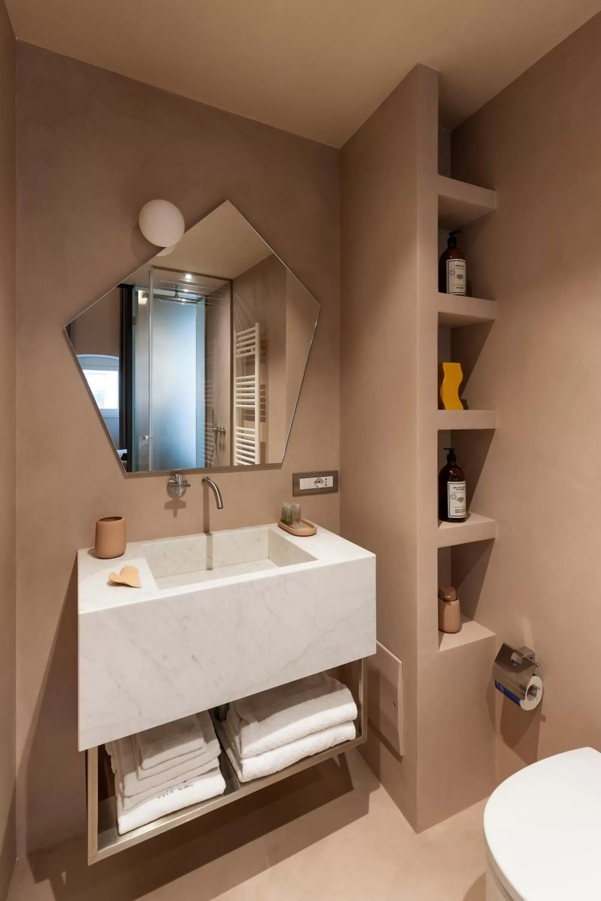 Bathroom in Palazzo Calò