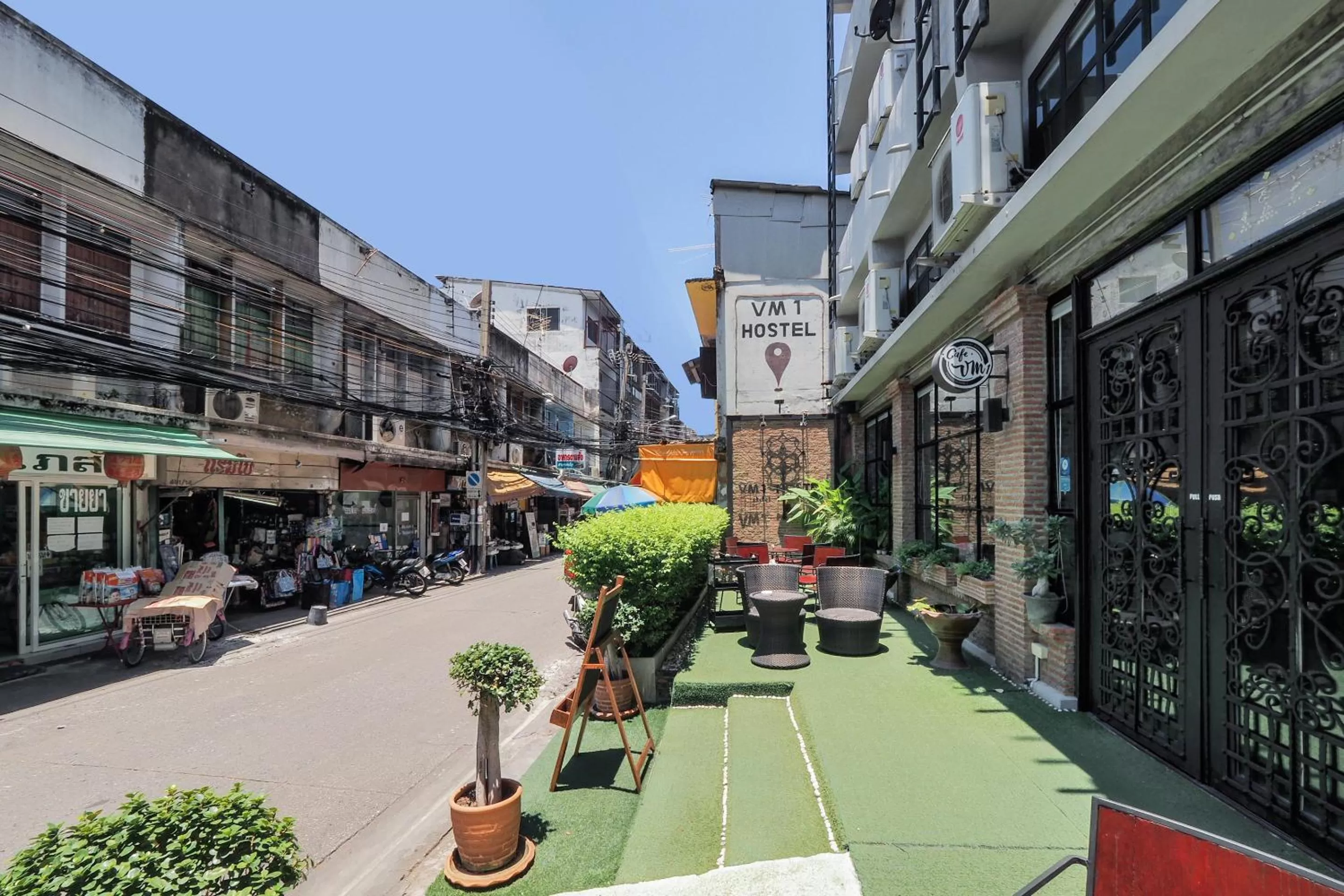 Facade/entrance, Patio/Outdoor Area in Super OYO 75332 Vm1 Hostel