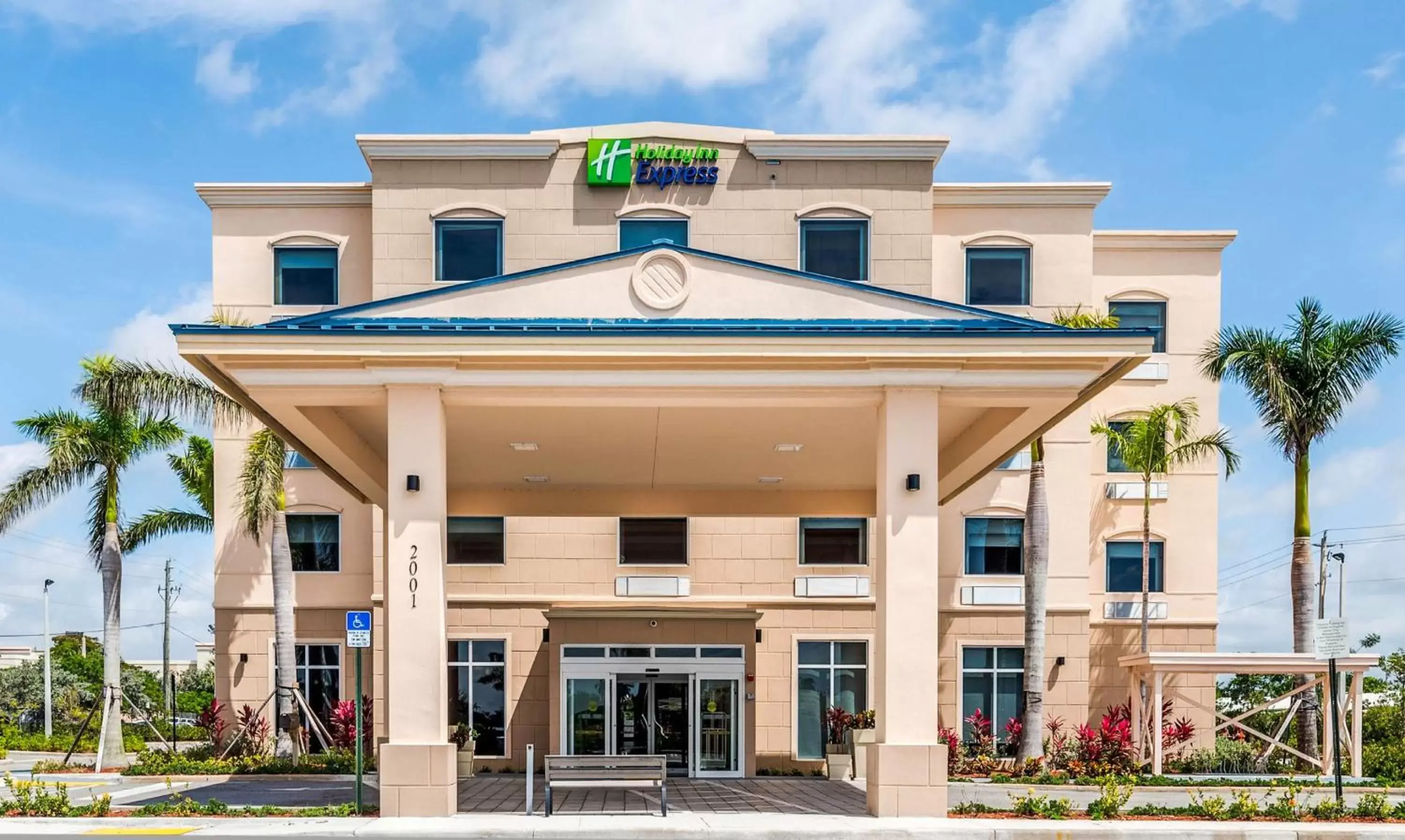 Property Building in Holiday Inn Express & Suites Boynton Beach East, an IHG Hotel