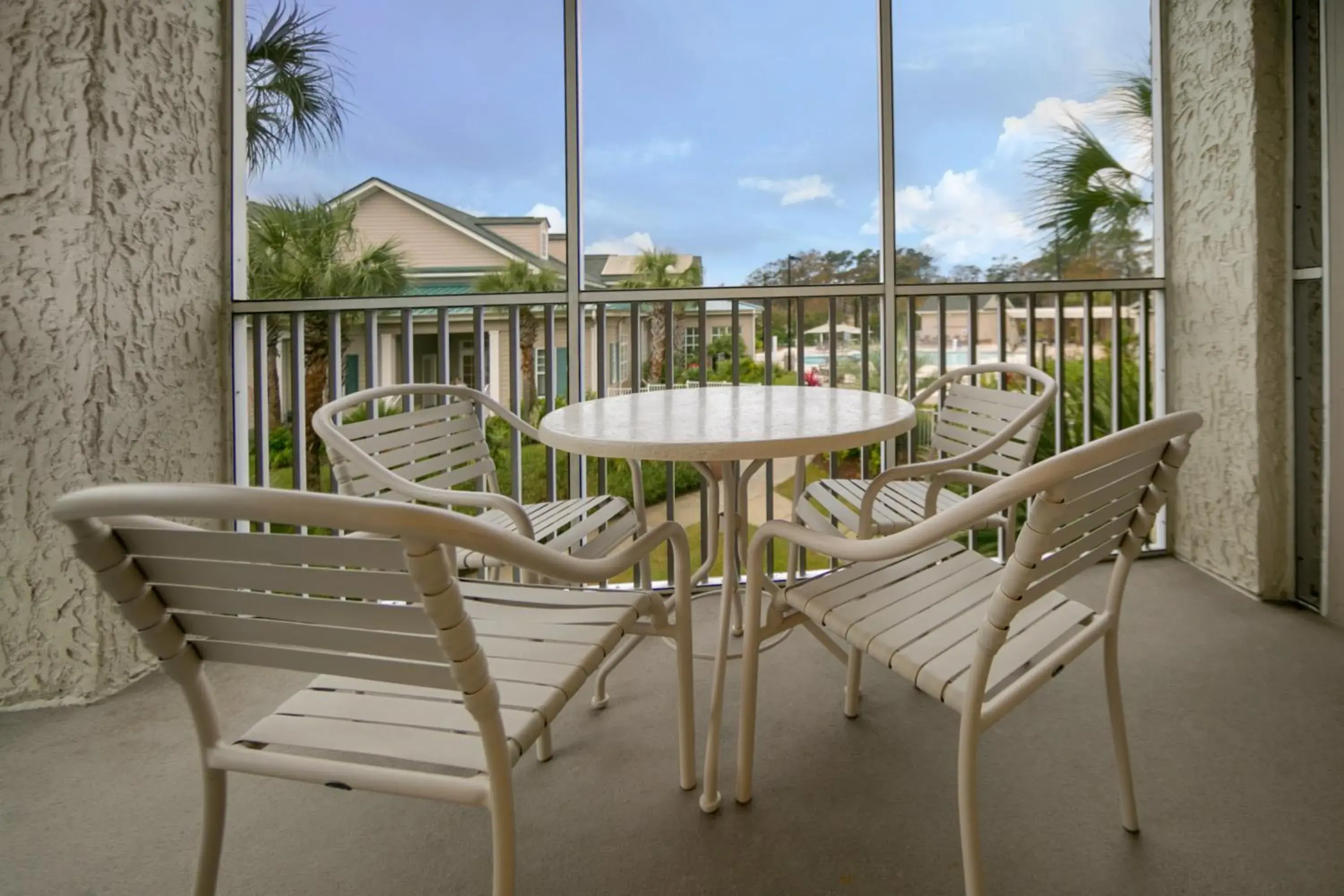 Photo of the whole room, Balcony/Terrace in Holiday Inn Club Vacations South Beach Resort, an IHG Hotel