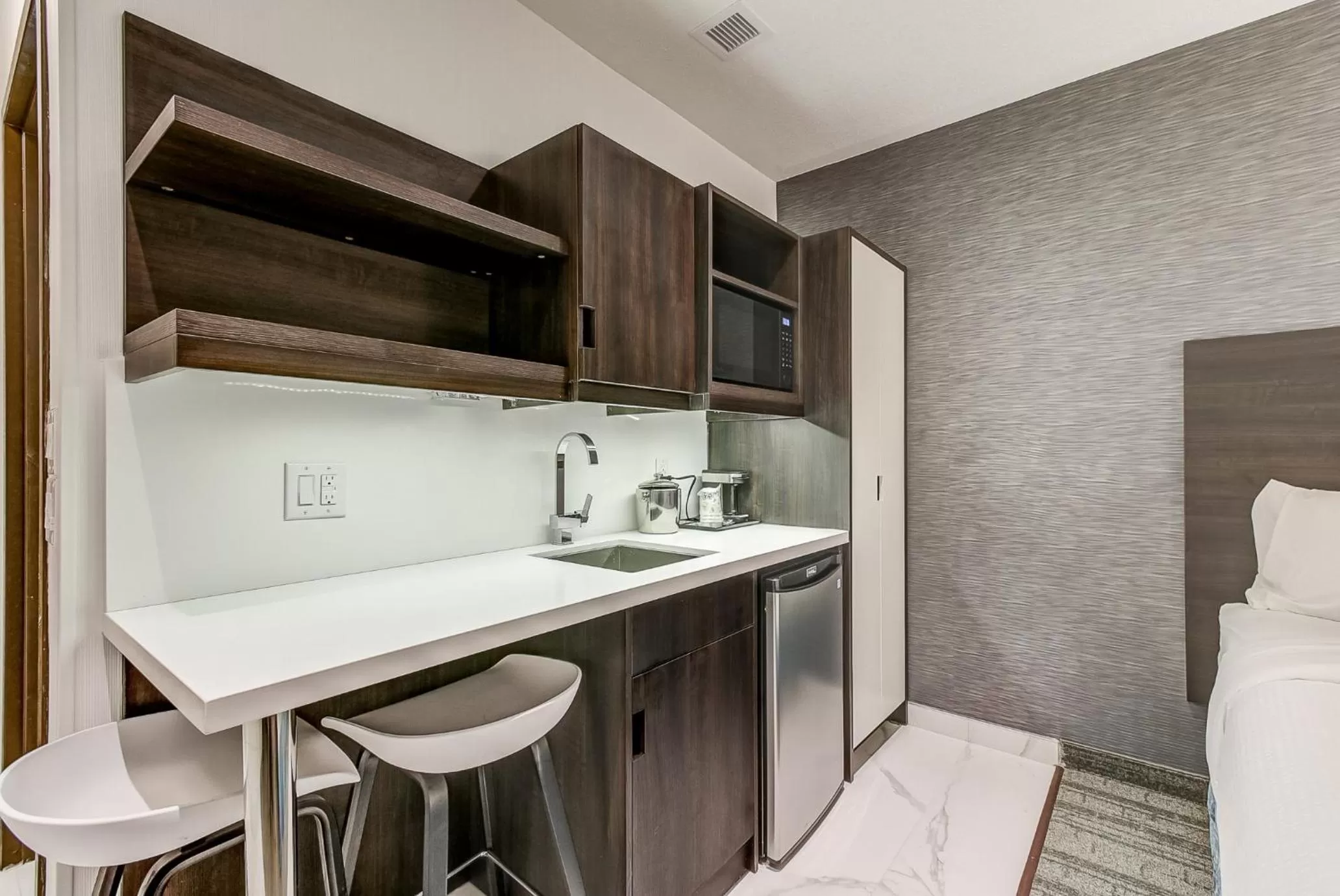 Kitchen or kitchenette in EST Hotel