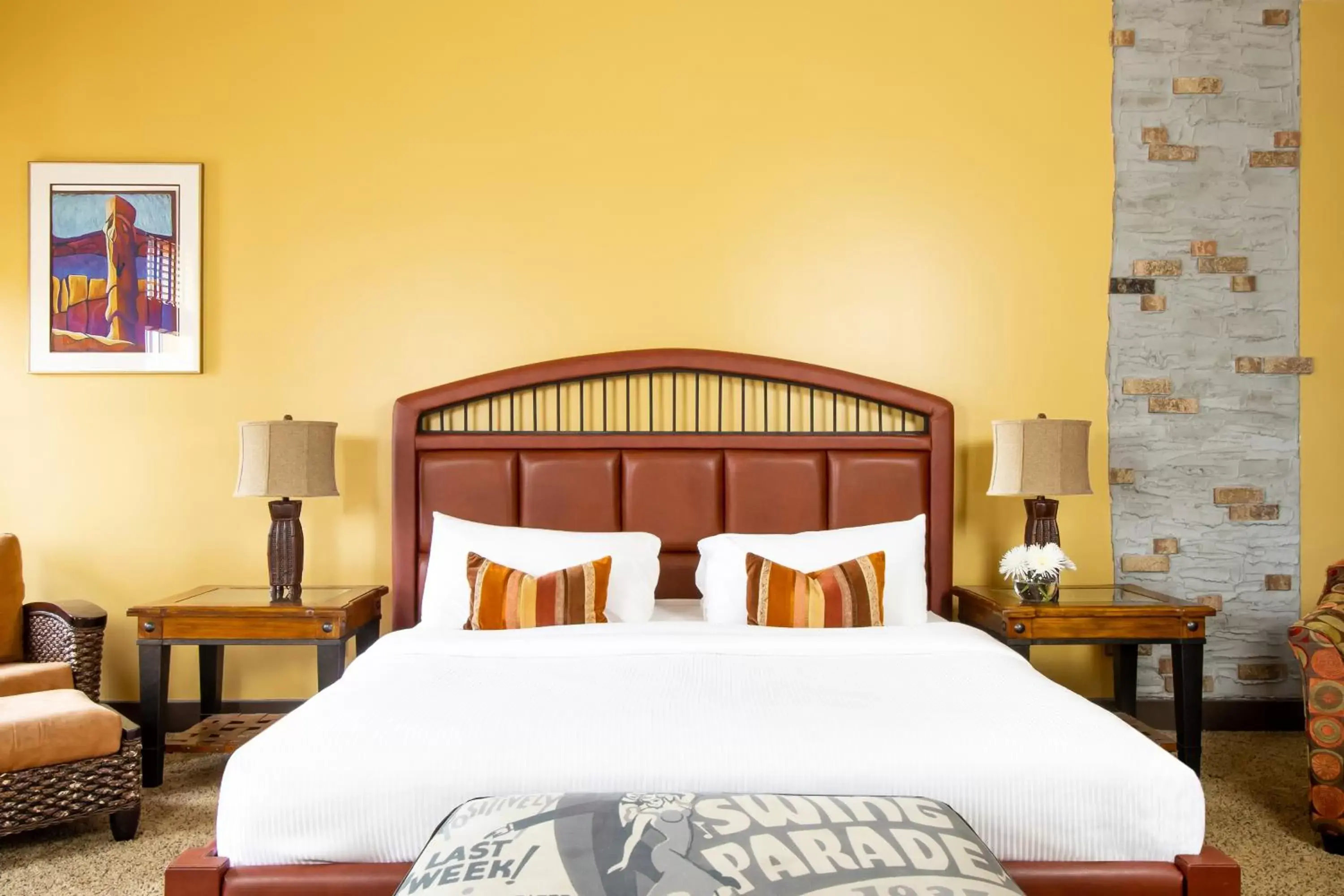 Bed in Retro Suites Hotel