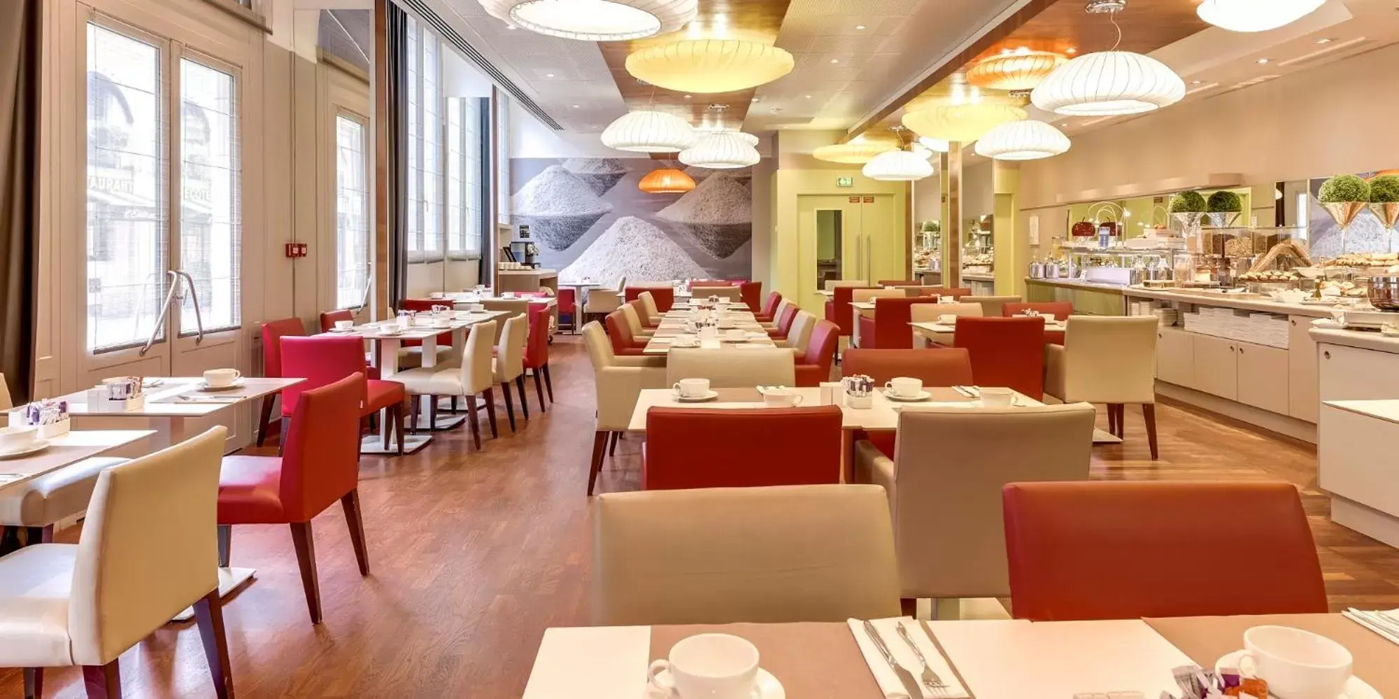 Buffet breakfast, Restaurant/Places to Eat in Mercure Nantes Centre Grand Hotel