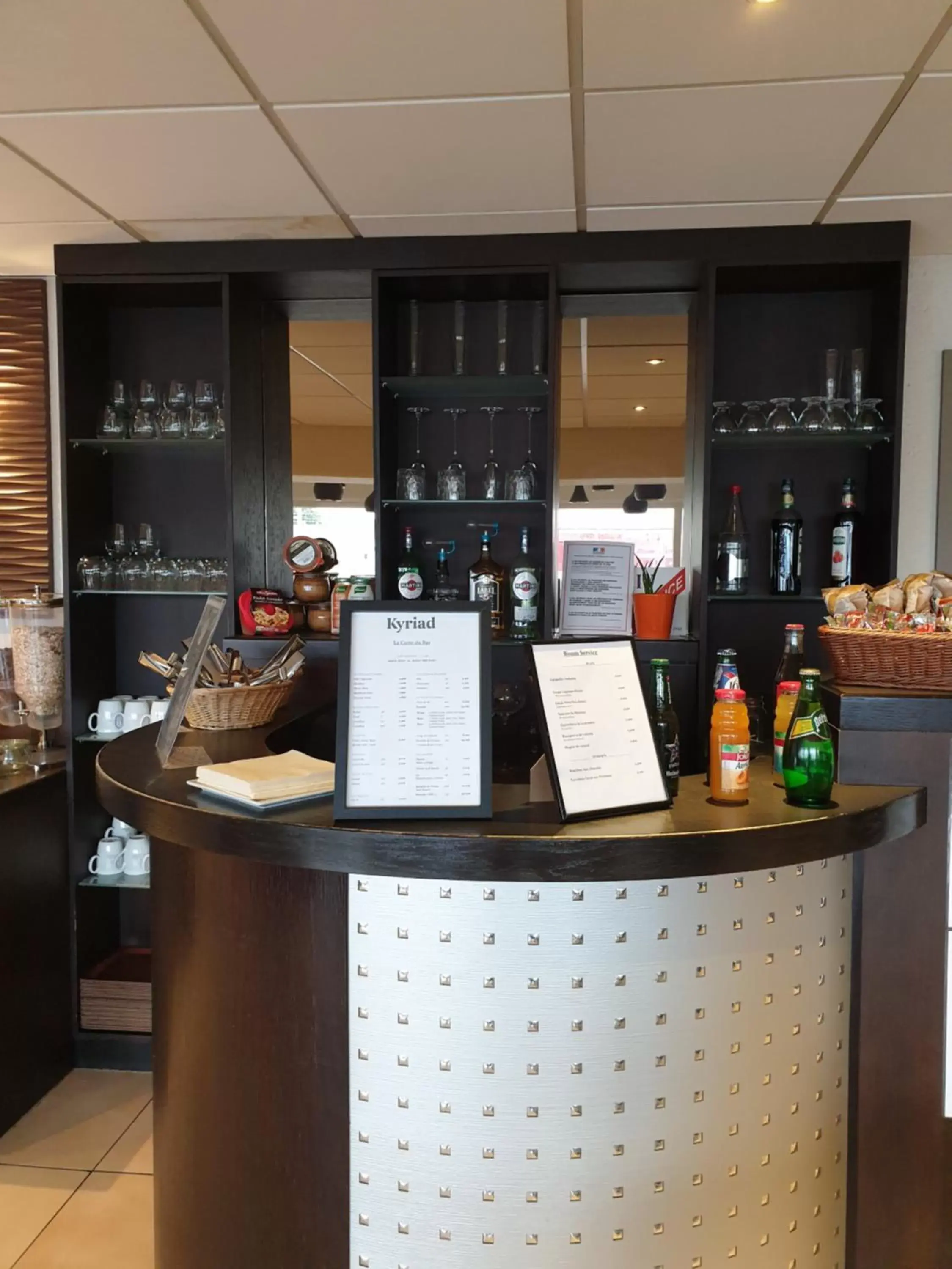 Lounge or bar in Kyriad Belfort Centre Gare