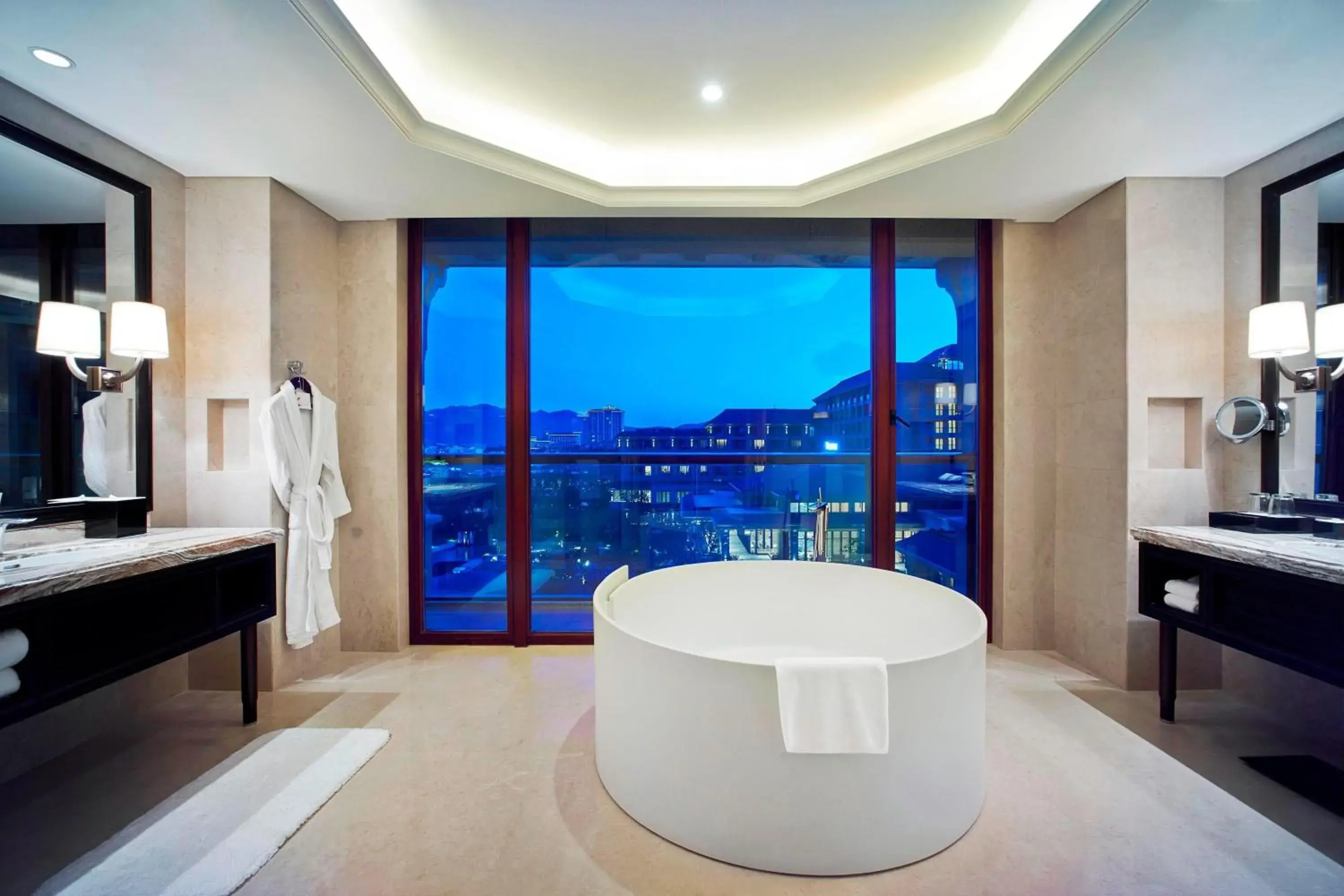 Bathroom in The Westin Zhujiajian Resort, Zhoushan