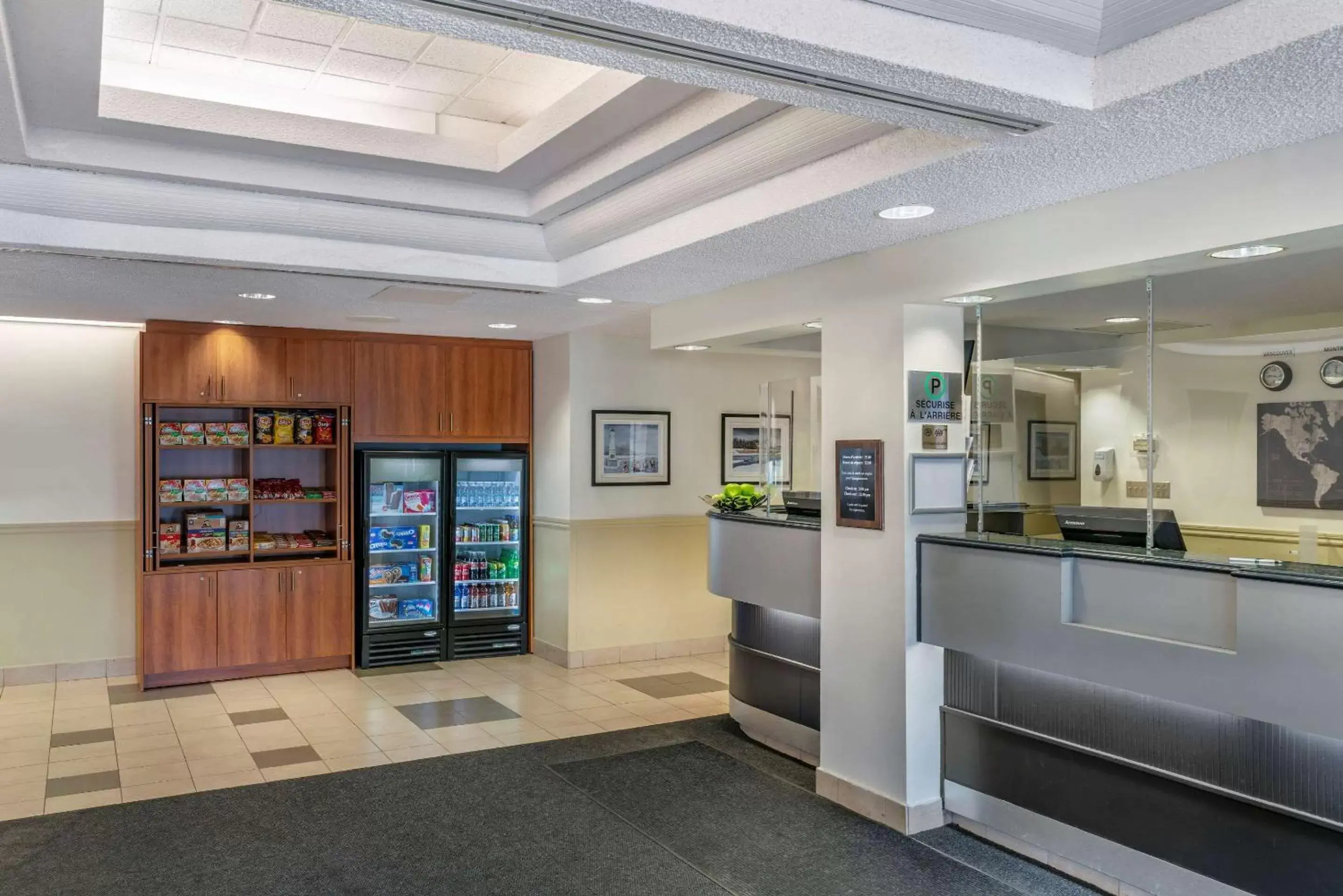 Lobby or reception, Lobby/Reception in Quality Inn and Suites Montreal East