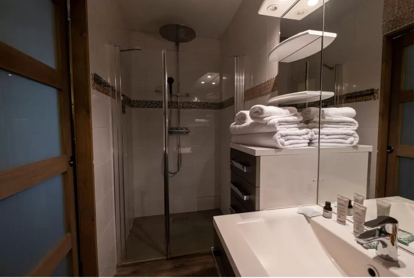 Bathroom in Le Belvédère Hotel et Bien être