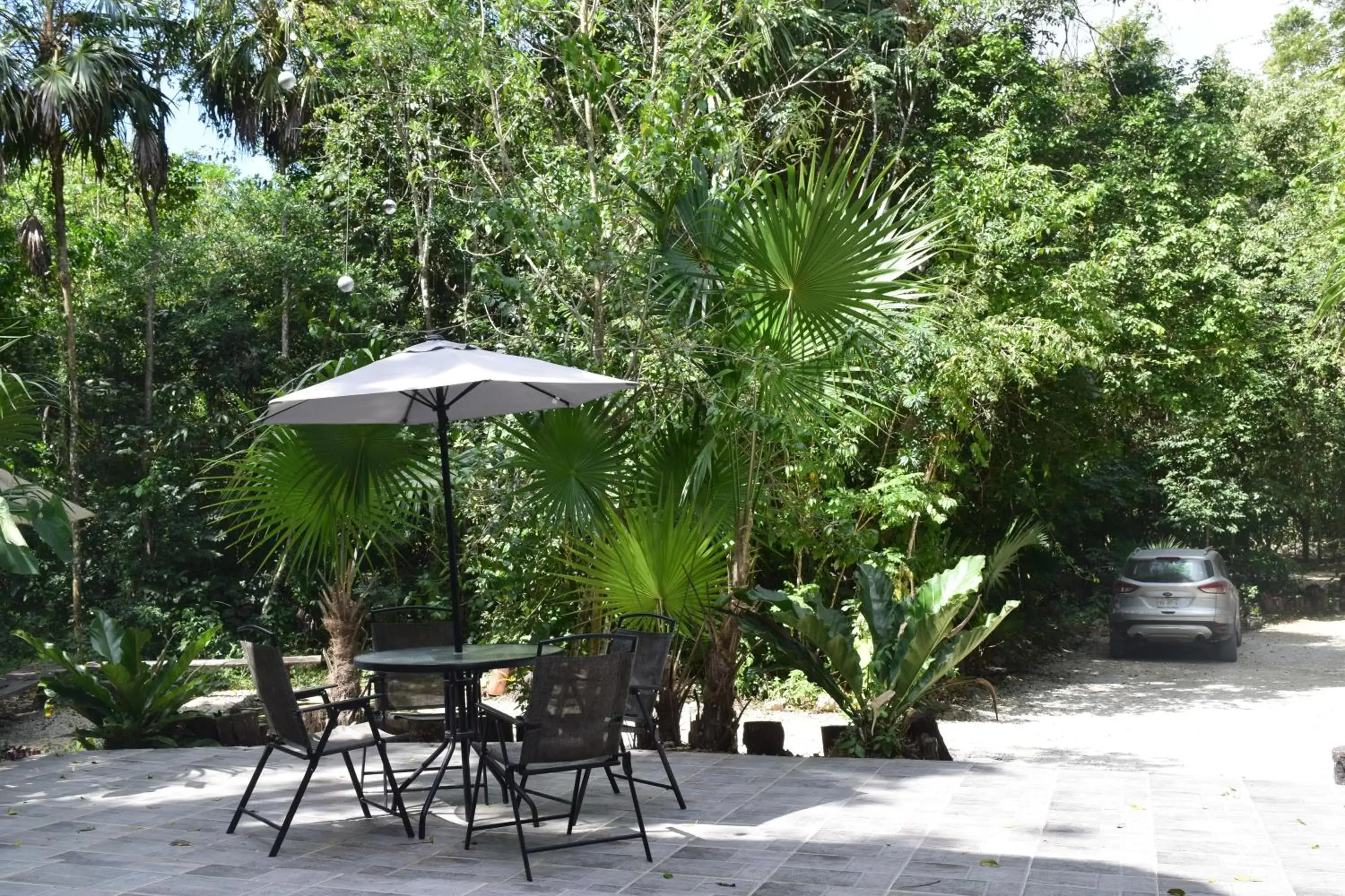 Patio in Jolie Jungle Eco Hotel