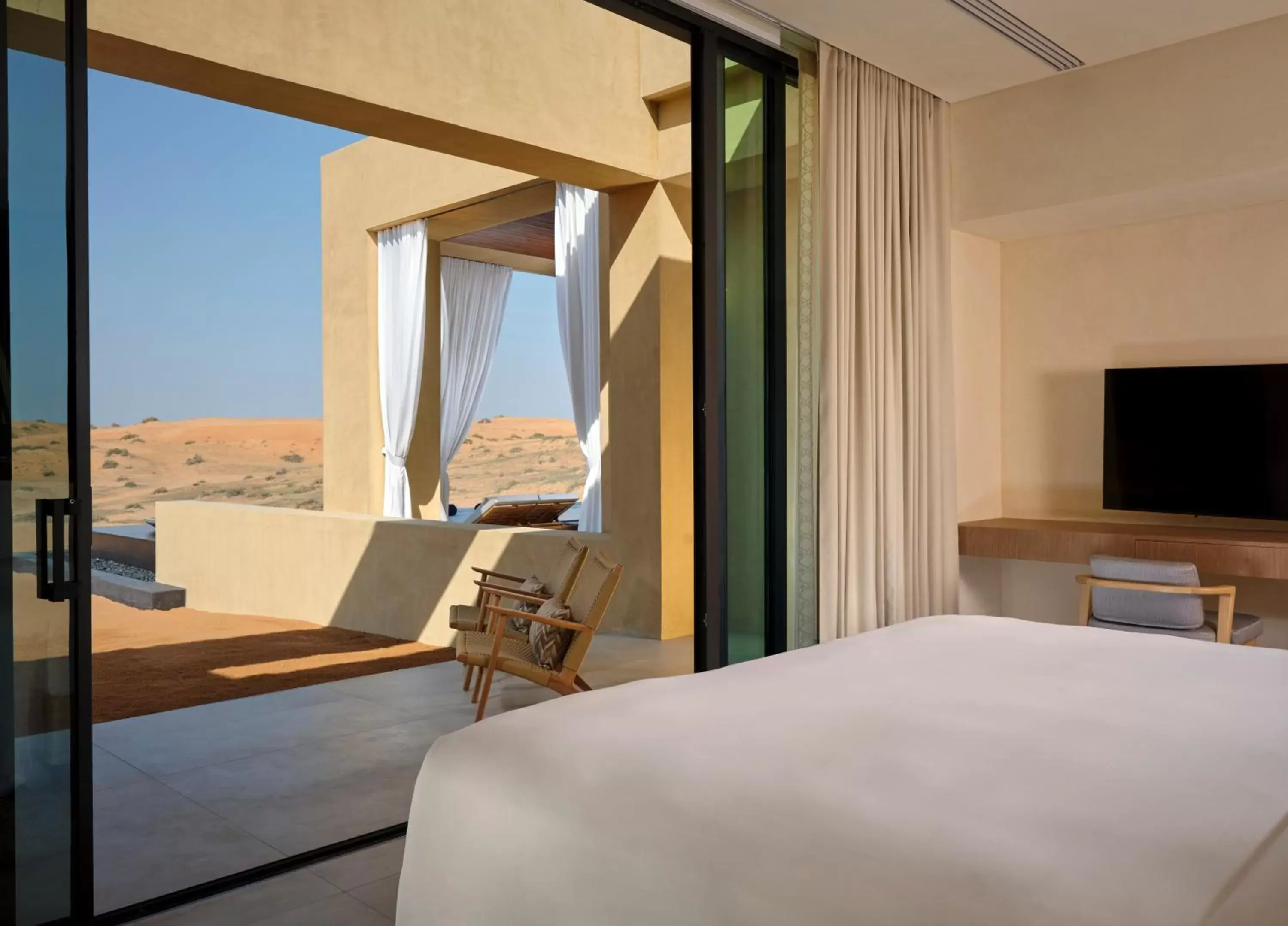 Bedroom in The Ritz-Carlton Ras Al Khaimah, Al Wadi Desert