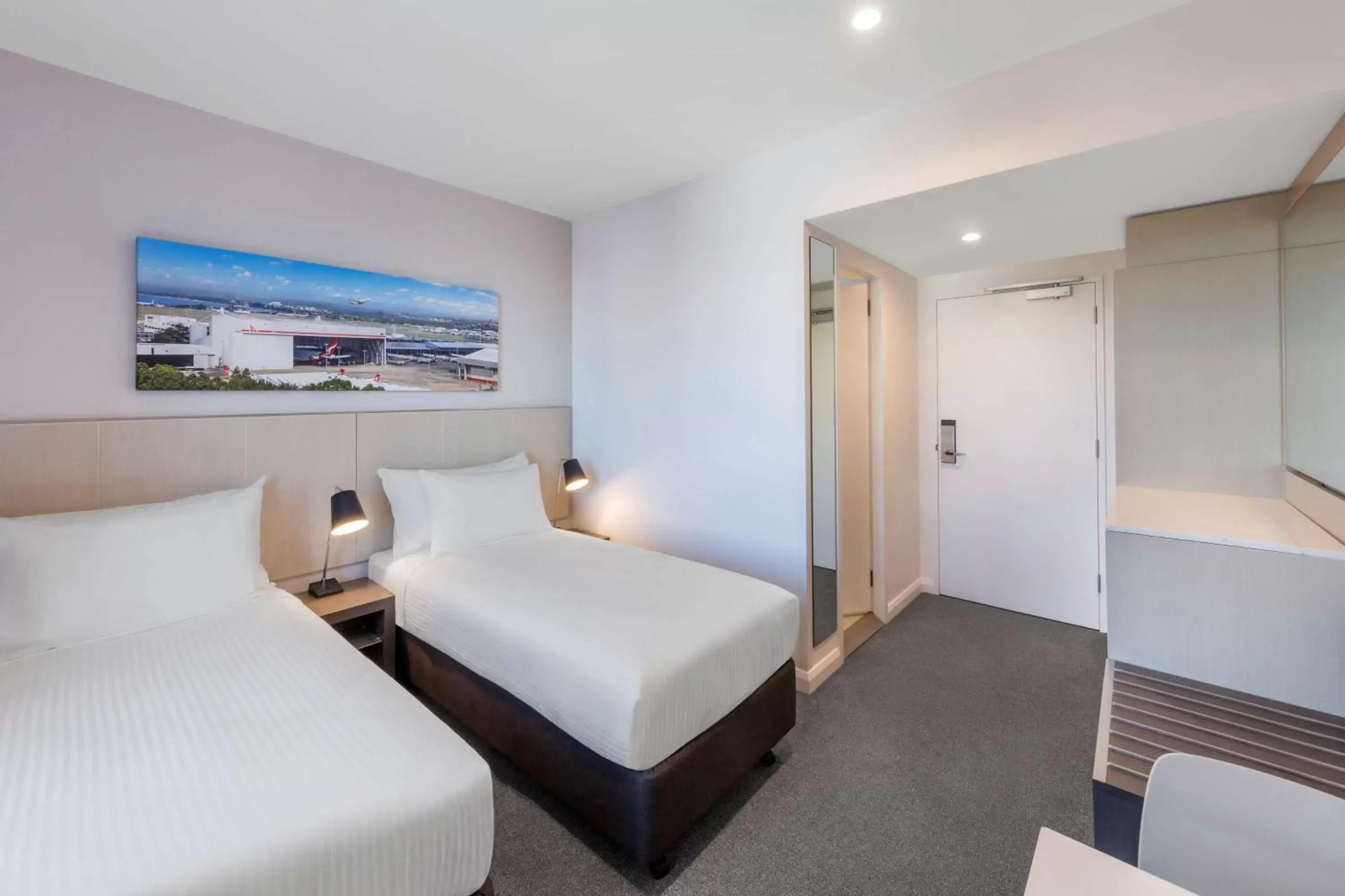 Bedroom, Bed in Travelodge Hotel Sydney Airport