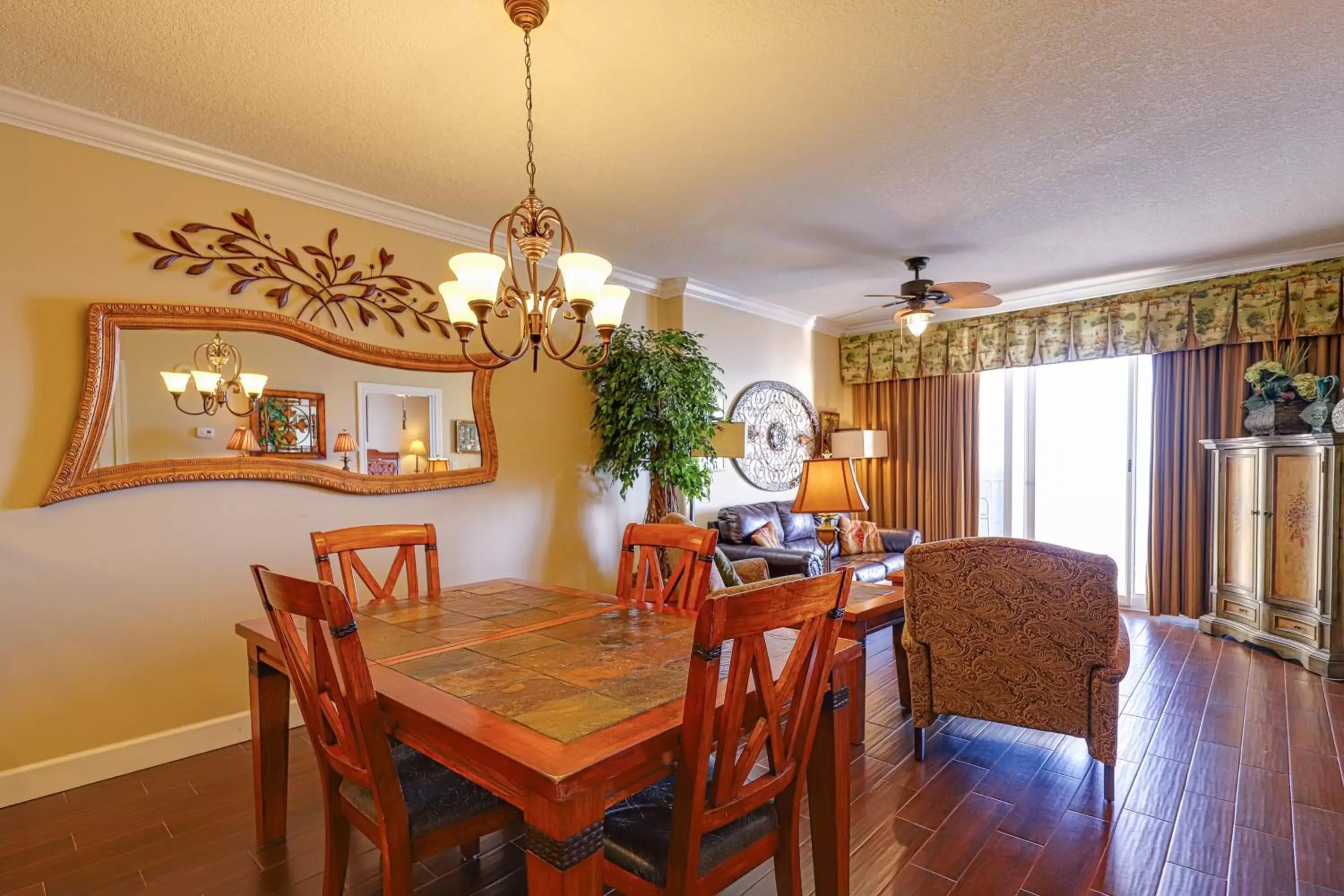 Dining Area in Emerald Isle 2207